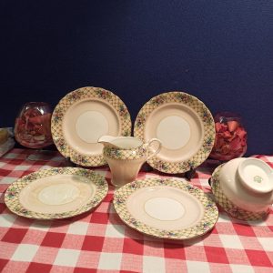 6 Piece Aynsley China Part Tea Set. Good Condition.