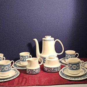 Myott Tea Set "Verona"- Very Good Condition - c.1960s - 6 Cups, 6 Saucers, 6 Side Plates, Teapot, Milk Jug, Sugar Bowl.