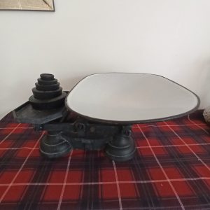 Black Kitchen Scales. With Weights. Good Overall Condition.