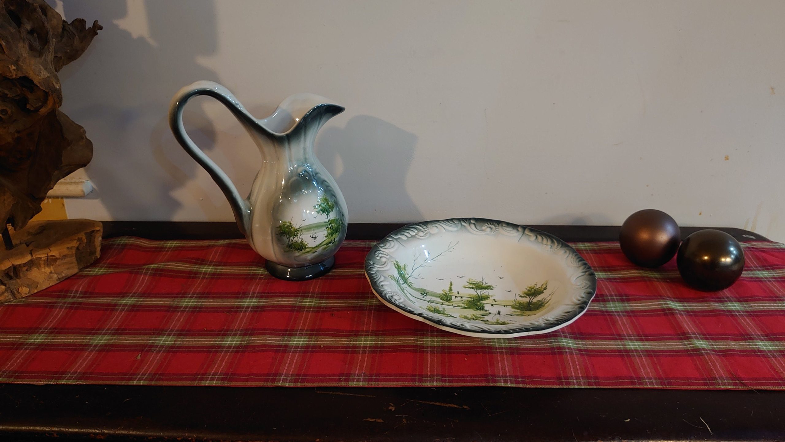 Early 20th Century Portuguese Water Jug and Bowl - Holu pottery - Majolica - Image 2