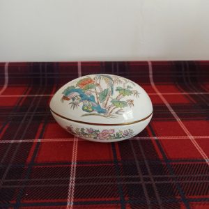 Wedgwood Egg Shaped Bone China Trinket Box - Kutani Crane. Excellent Condition.