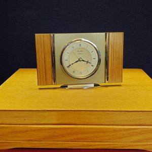 Metamec 1960s Quartz Clock. Roman Numerals. 20.5cm wide - Fully Working - Excellent Condition - Battery Operated