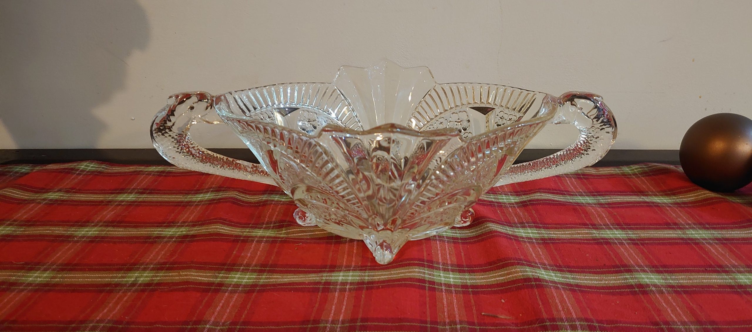 Large Crystal Cut Nut/Fruit or Christmas Bowl - Excellent condition - 39cm wide - Very Robust!