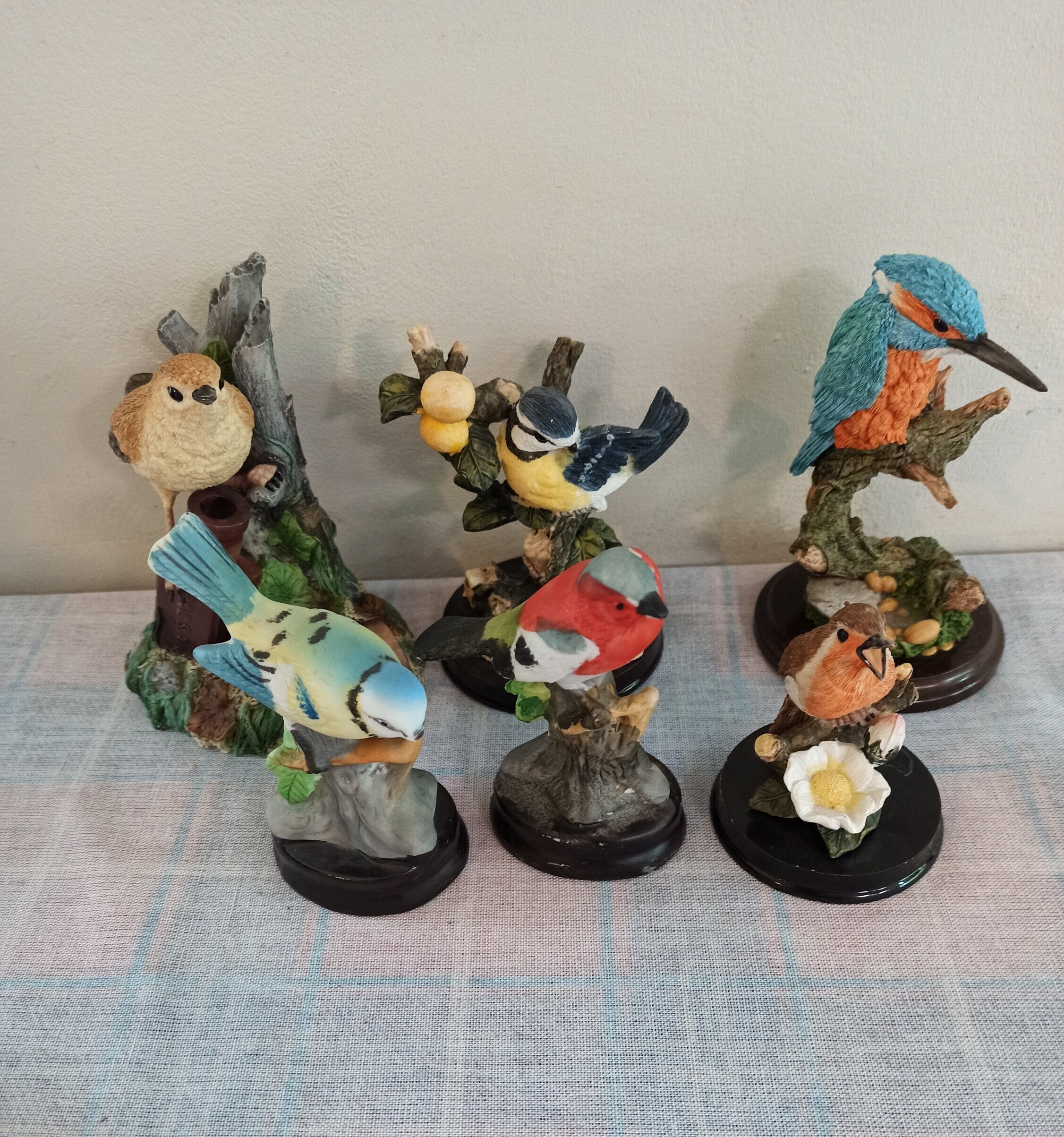 A Collection of 6 Ornamental Birds.