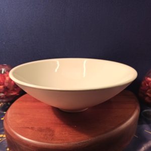 Vintage Cream Fruit Bowl. Very Good Condition.
