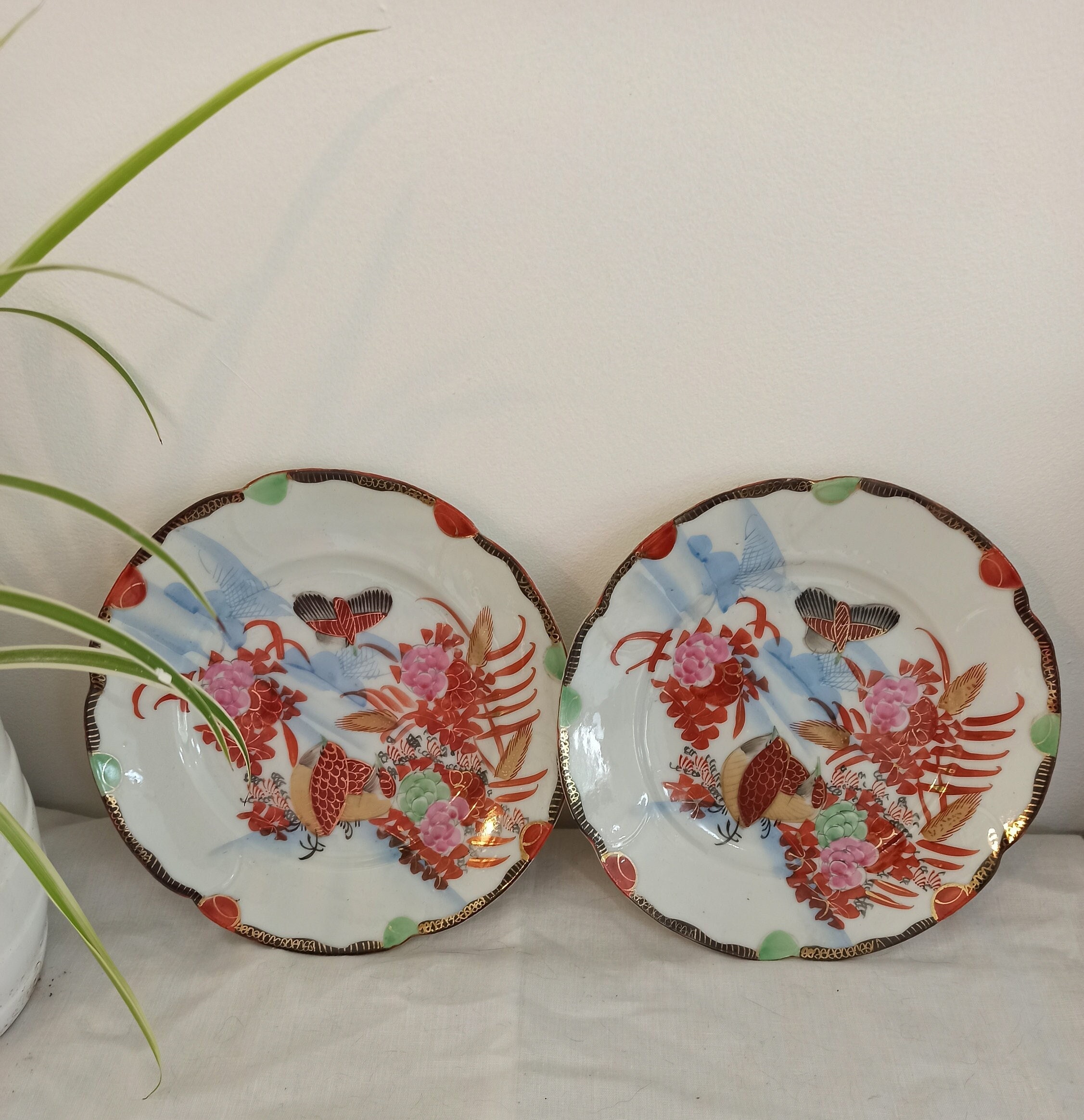 A Pair of Decorative Japanese / Chinese Cabinet / Display Plates. Very Good Condition.