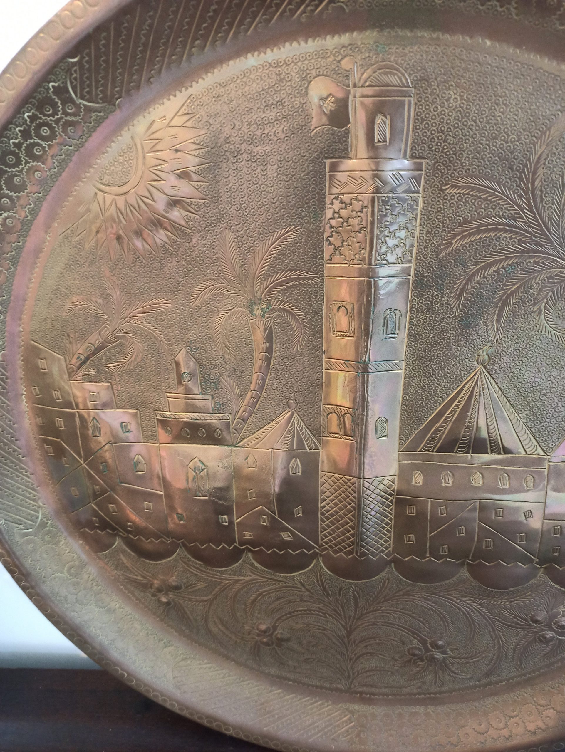 Antique Brass Egyptian Wall Plate. Very Good Condition. 49.5cm Diameter - Image 3