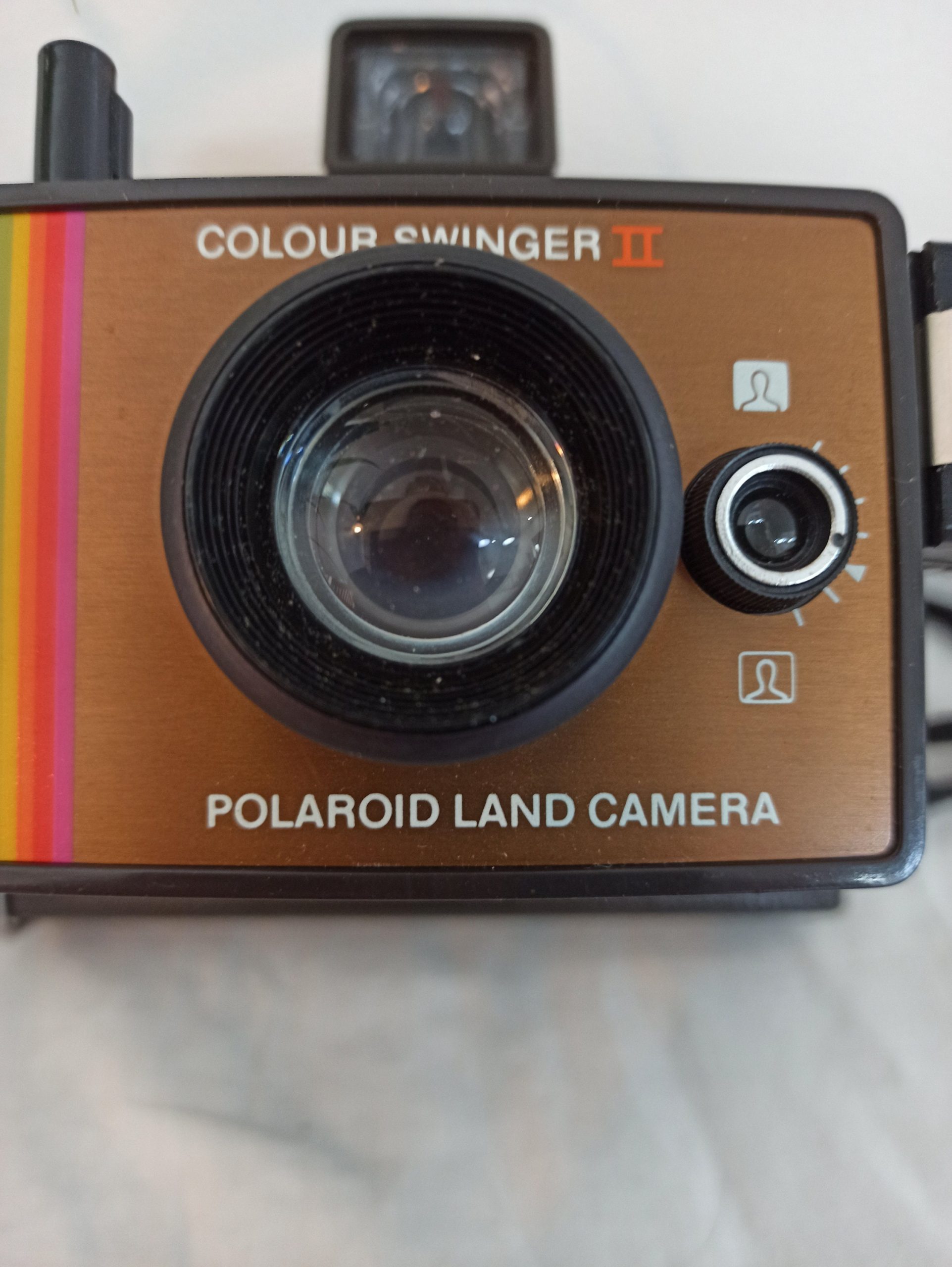 Polaroid Colour Swinger Land Camera II. Comes in Original Box - Image 3