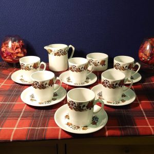 Fourteen (14) Piece Alfred Meakin Glo-white Tea Set - 6 Cups and Saucers, Milk Jug and Sugar Bowl -Ironstone - Excellent condition!