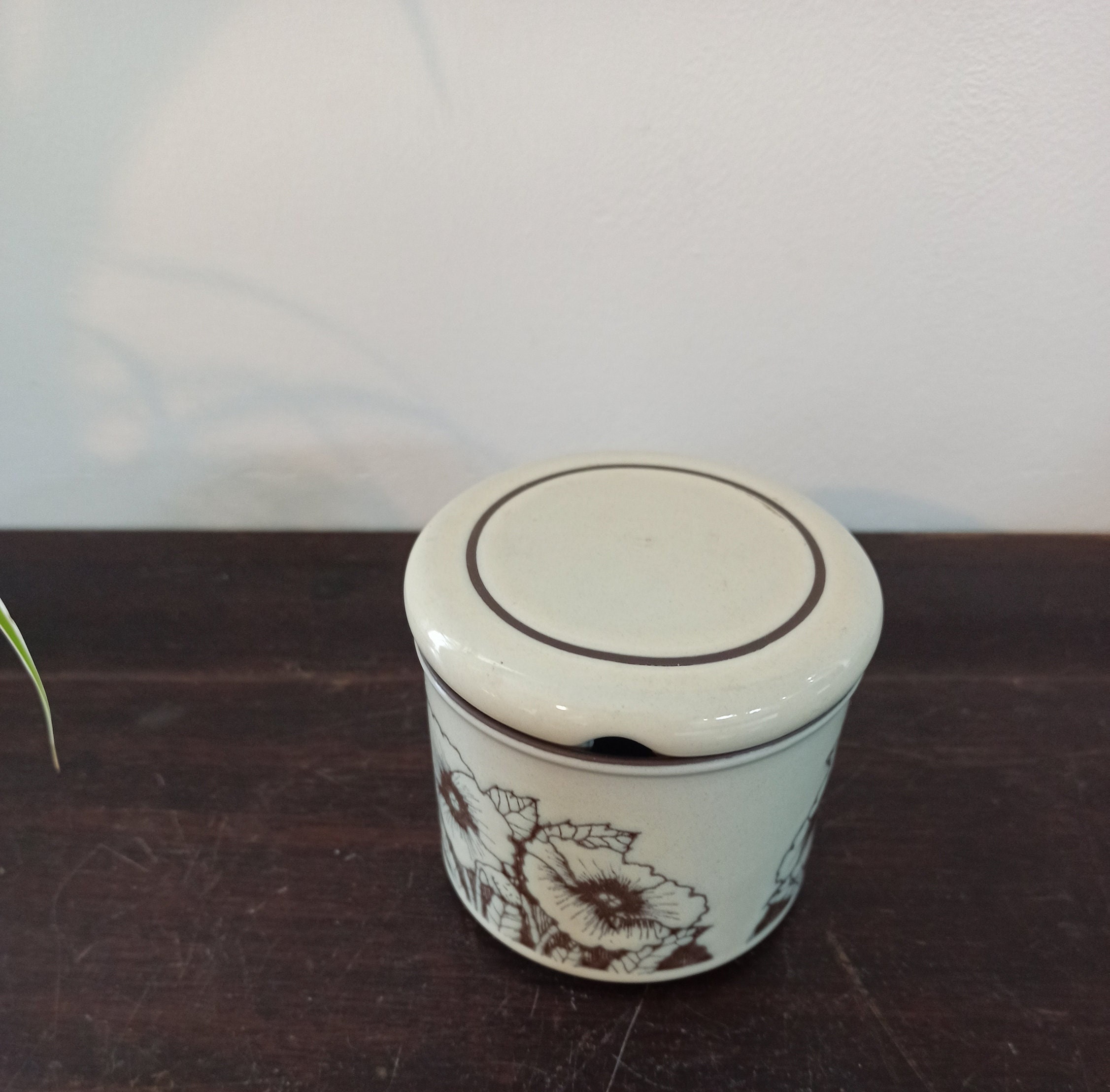 Vintage Hornsea 6 Small Cups With Saucers. Hornsea Teapot, Hornsea Sugar Bowl. Excellent Condition. - Image 5