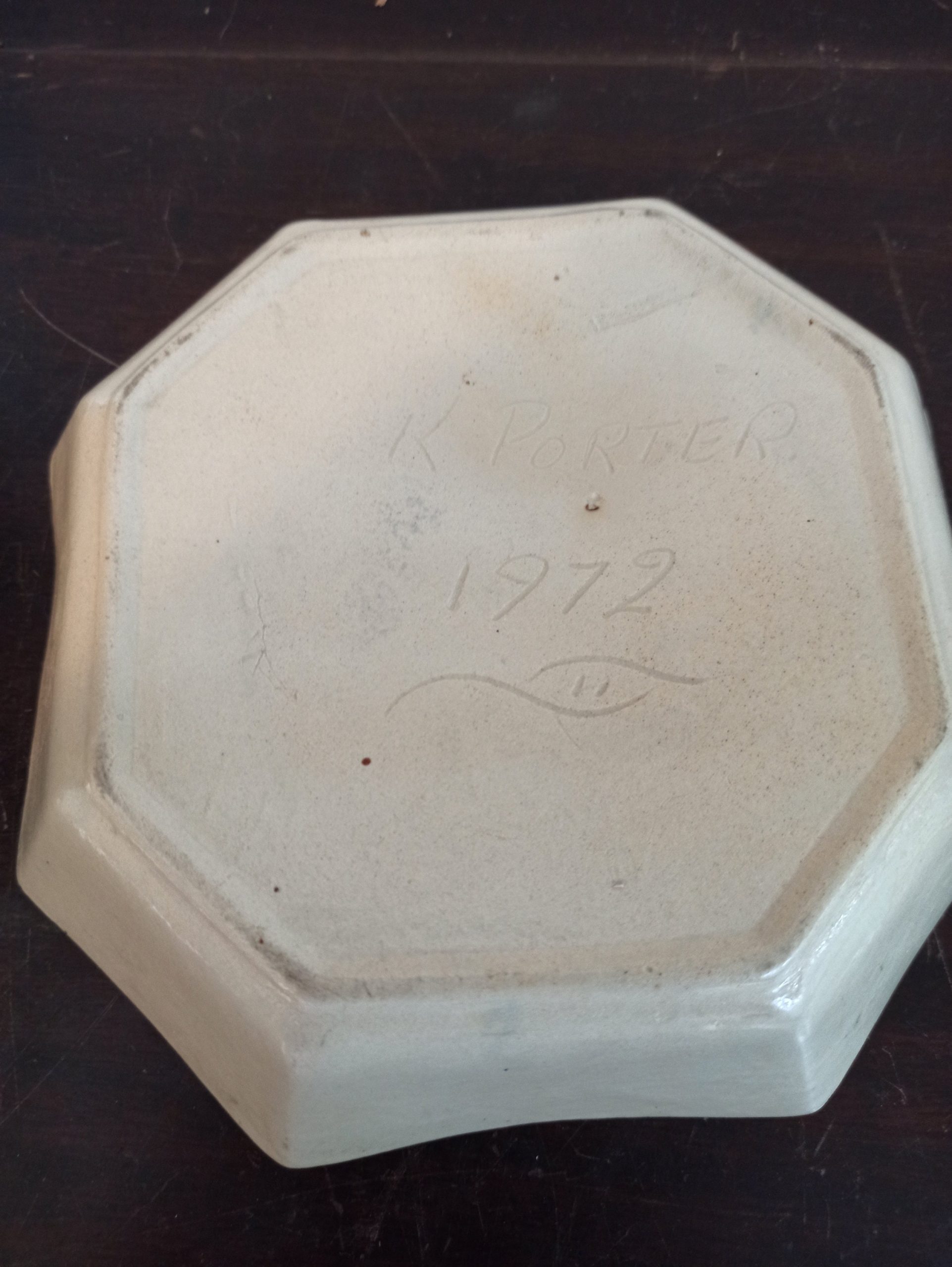 Vintage Studio Pottery Dish / Bowl. Dated 1972. - Image 7