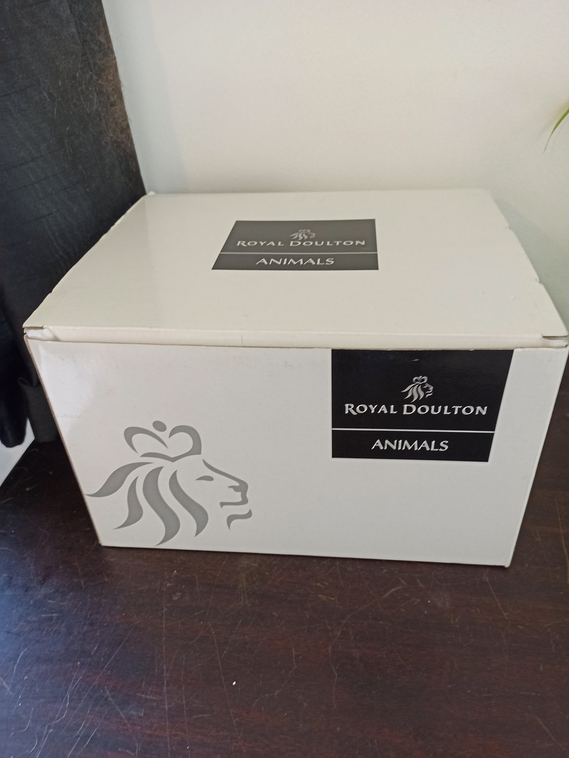 Royal Doulton Golden Retriever. Excellent Condition. Boxed. - Image 9