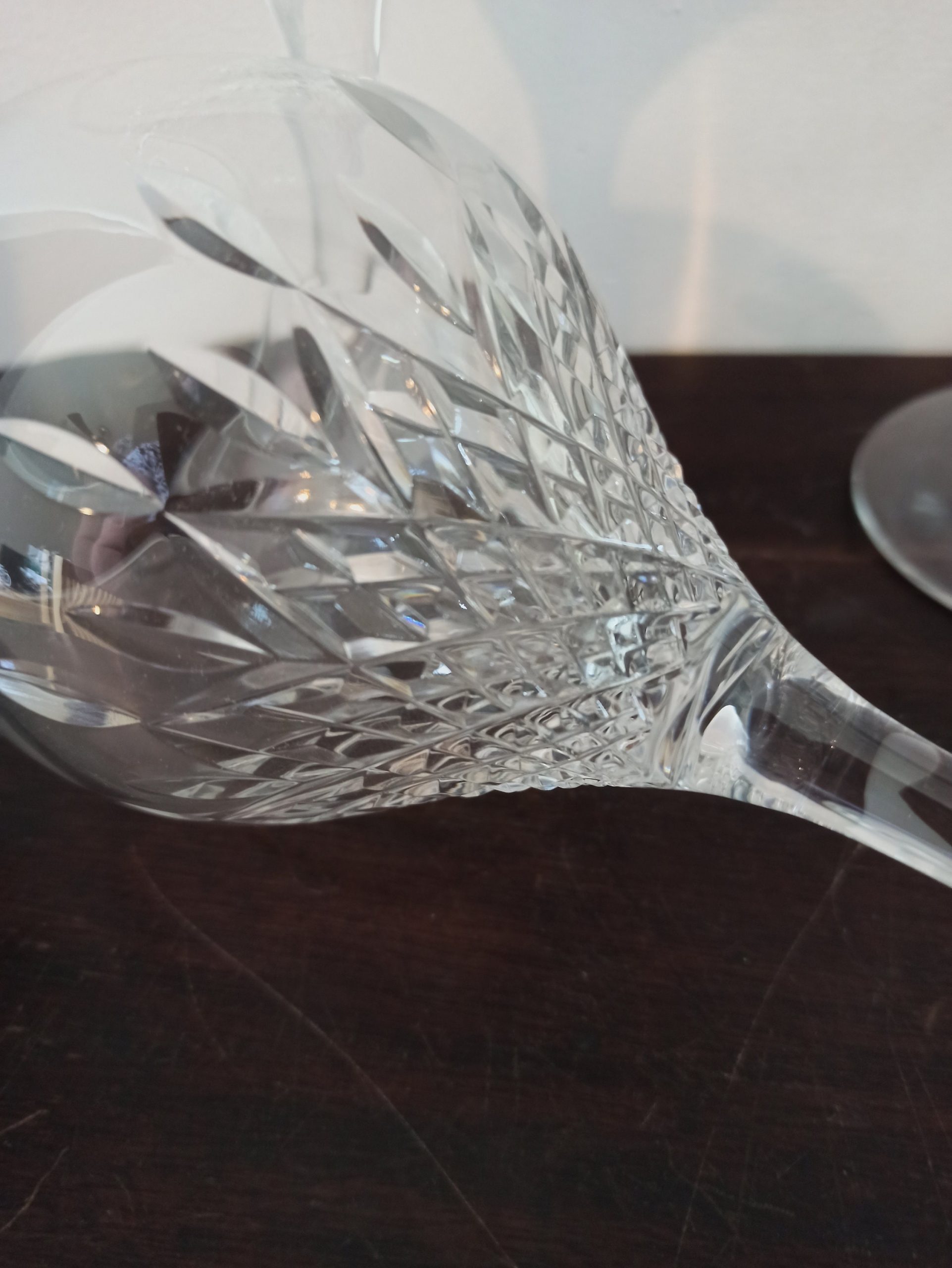 A Pair of Vintage Lead Crystal Long Stem Wine Glasses. Excellent Condition. - Image 3