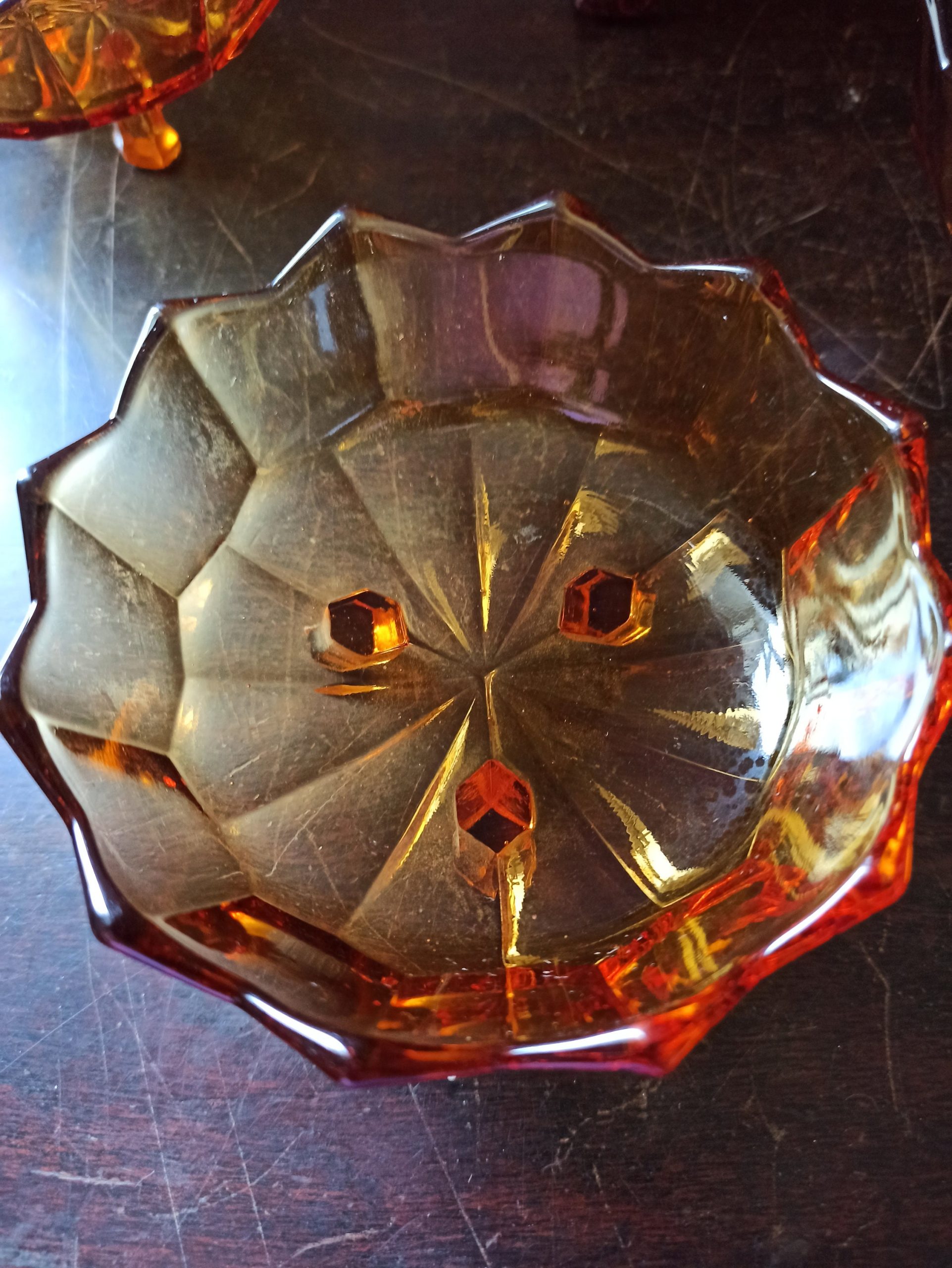 Vintage Amber Glass Serving Dessert Bowl And 6 Matching Glass Bowls. Excellent Condtion. - Image 2