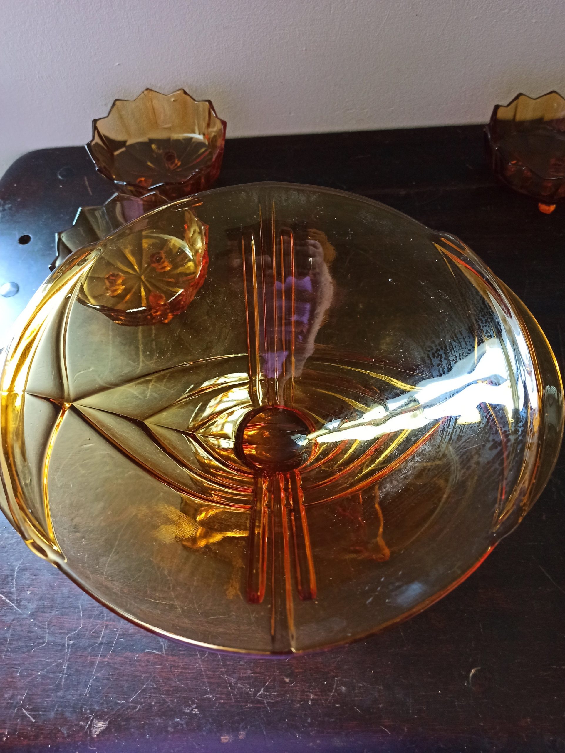 Vintage Amber Glass Serving Dessert Bowl And 6 Matching Glass Bowls. Excellent Condtion. - Image 5