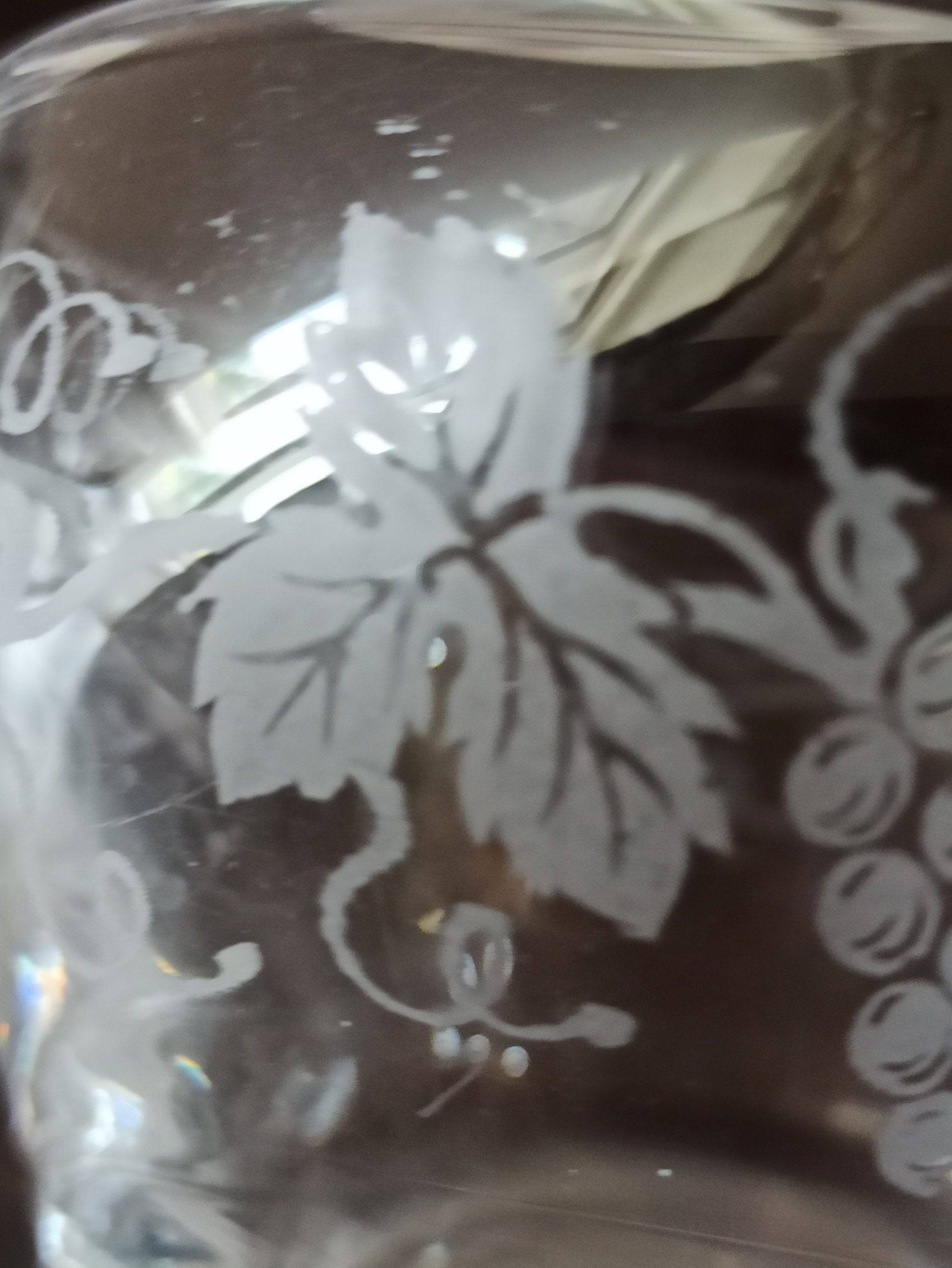 4 Glass Fruit Bowls. Vintage. Very Good Condition. - Image 8