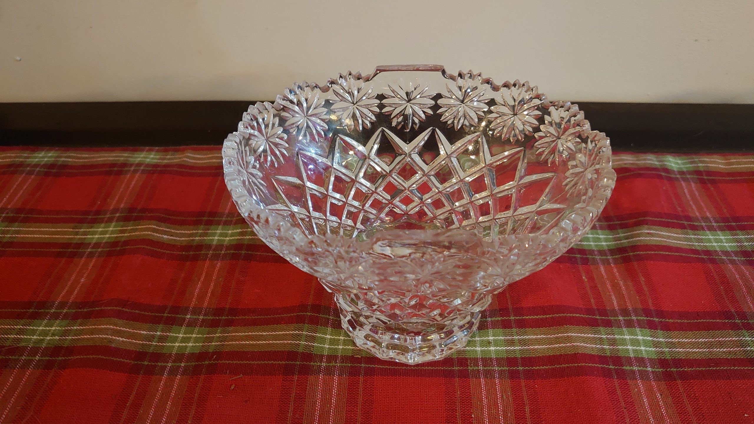 Glass Diamond Cut Bloom Bowl - Excellent condition