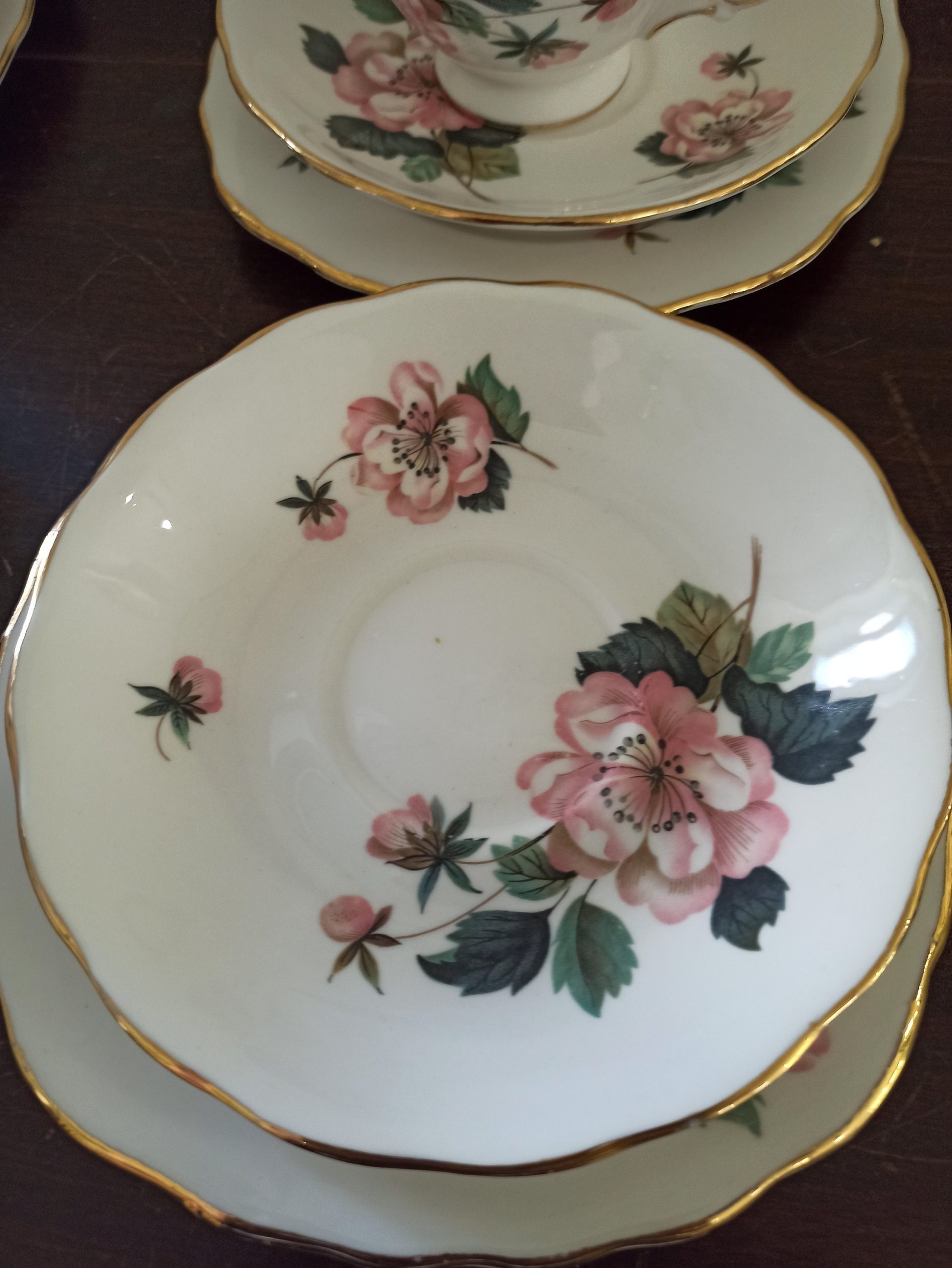 Vintage Floral Tea Set. Royal Crown Bone China. Excellent Condition. 12 Piece. - Image 7