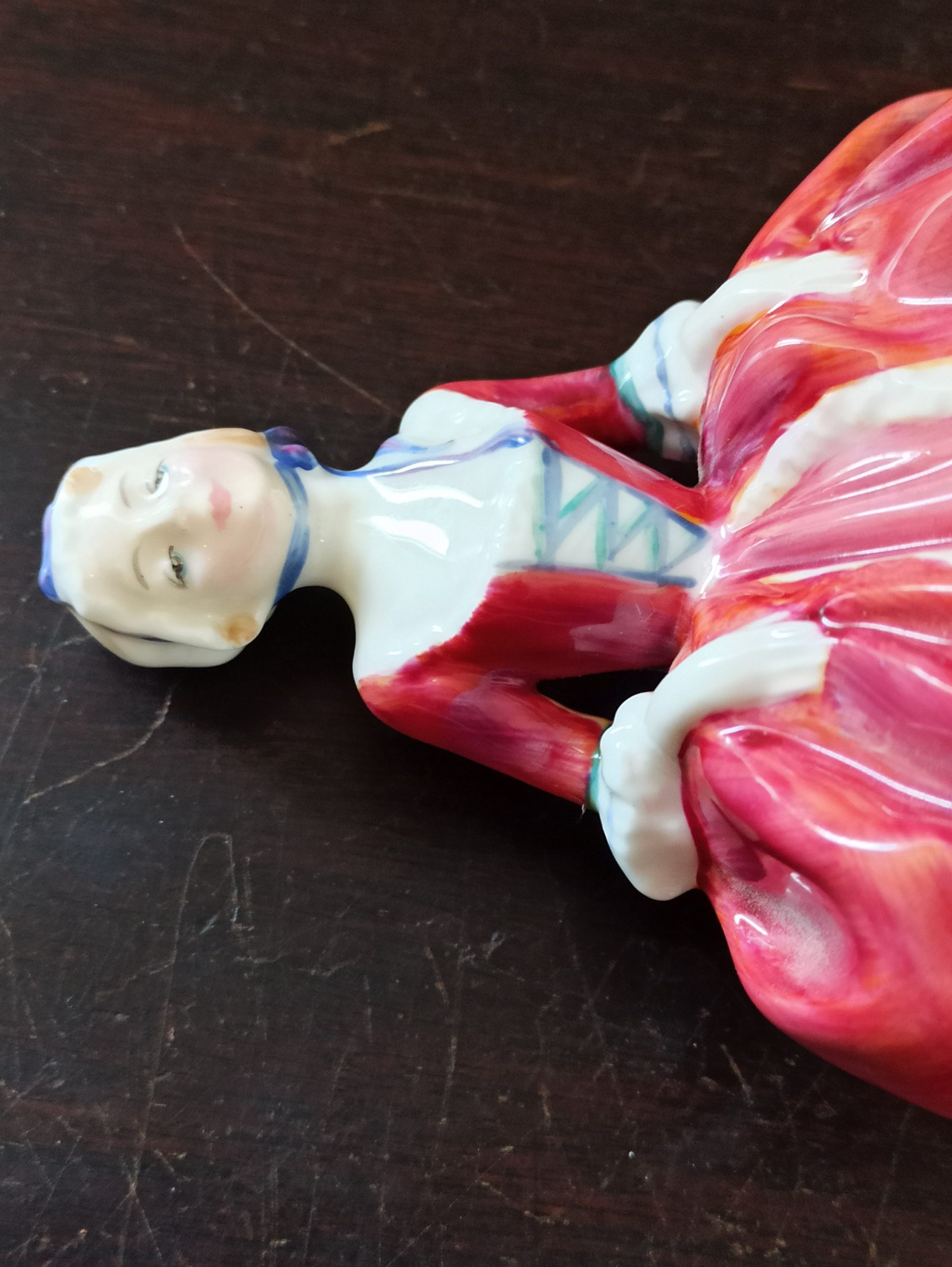 Royal Doulton Goody Two Shoes Collectors Figurine. Excellent Condition. Original From 1949. HN2037. Signed With Makers Mark. Bone China. - Image 7