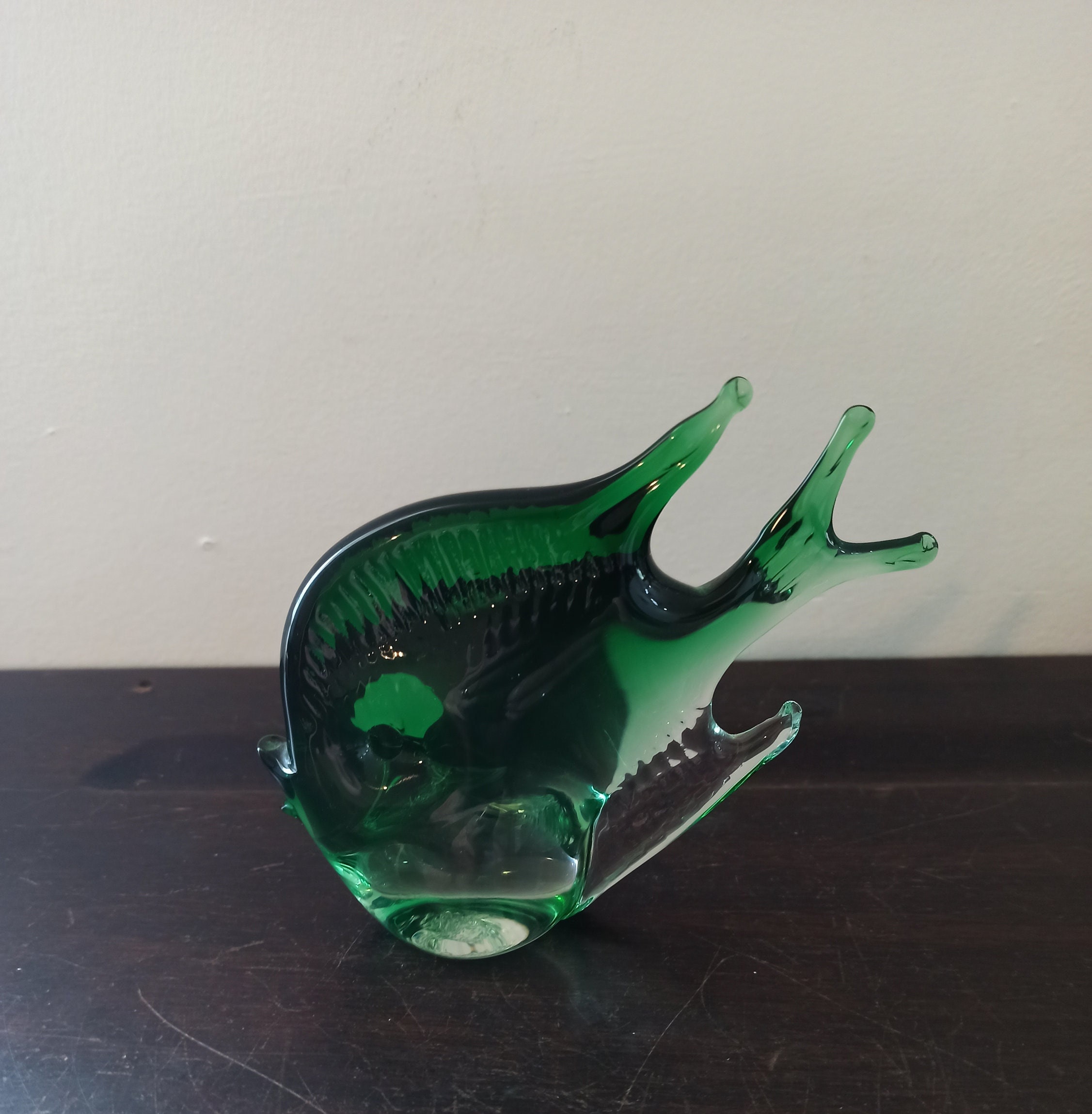 Vintage Glass Fish Paperweight. Excellent Condition. - Image 2