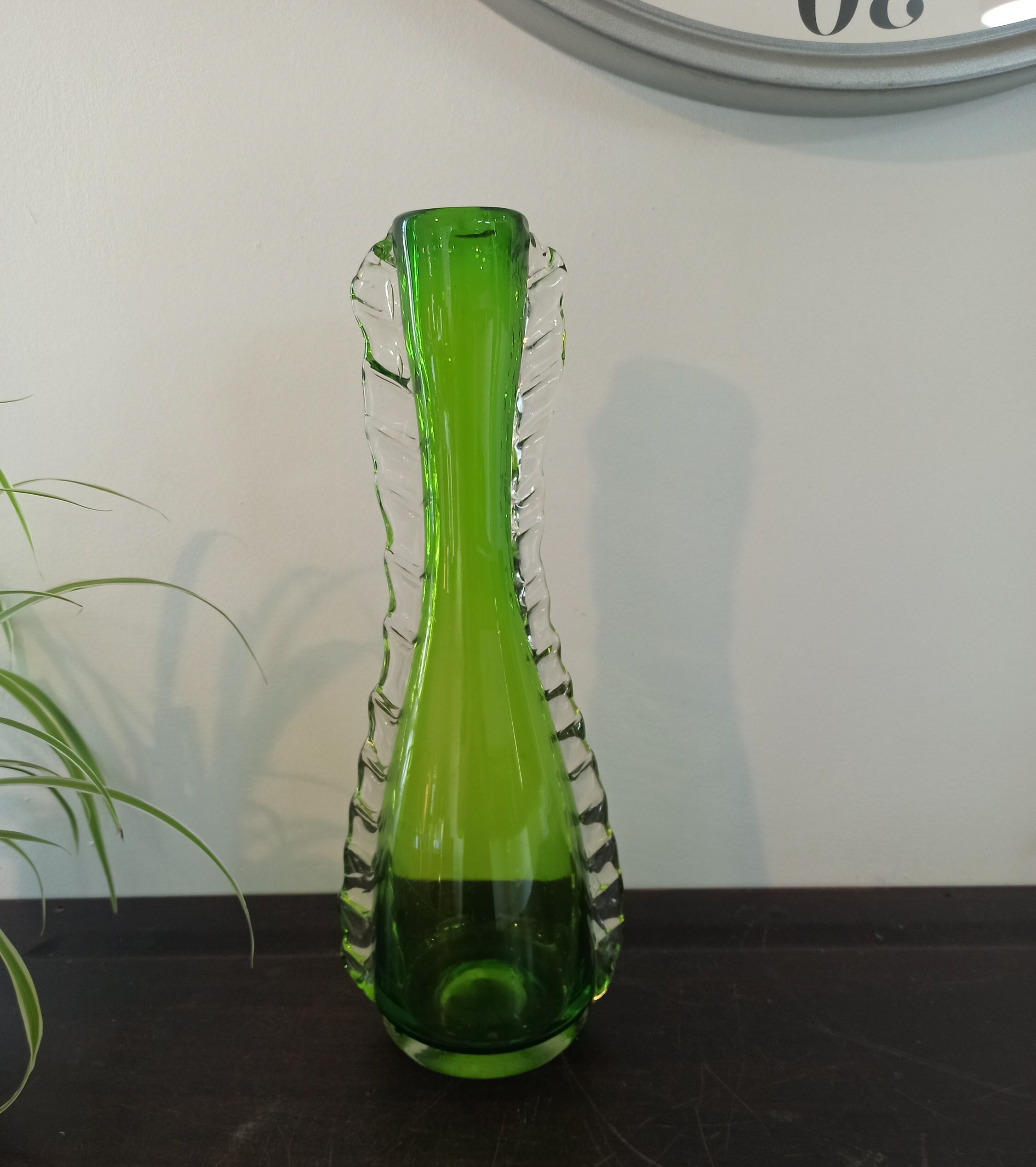 Vintage Tall Green Glass Vase. Very Good Condition. - Image 2