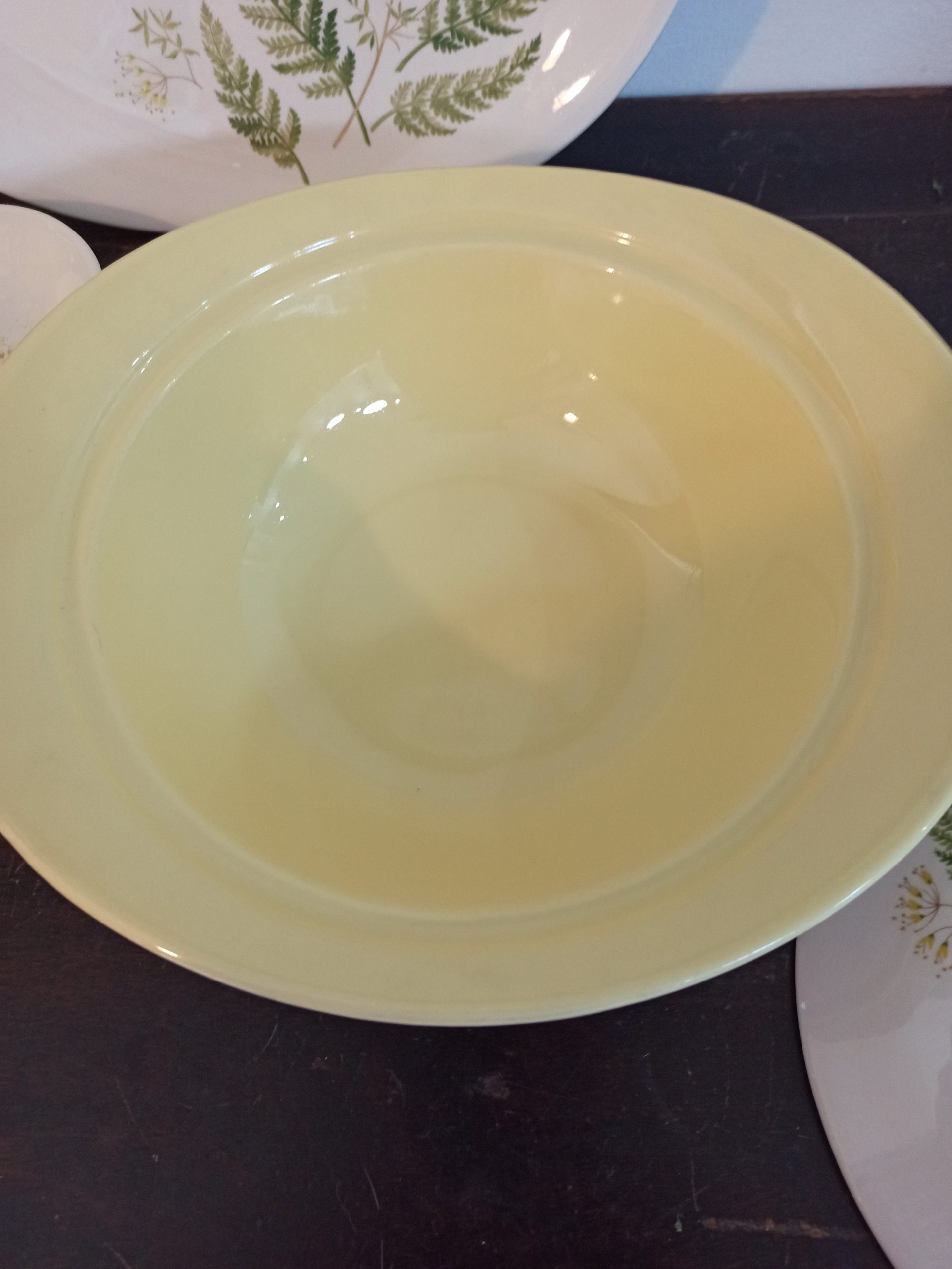 Vintage Johnson Brothers Vegetable Tureen, Sandwich Plate, Cake Plate. - Image 4