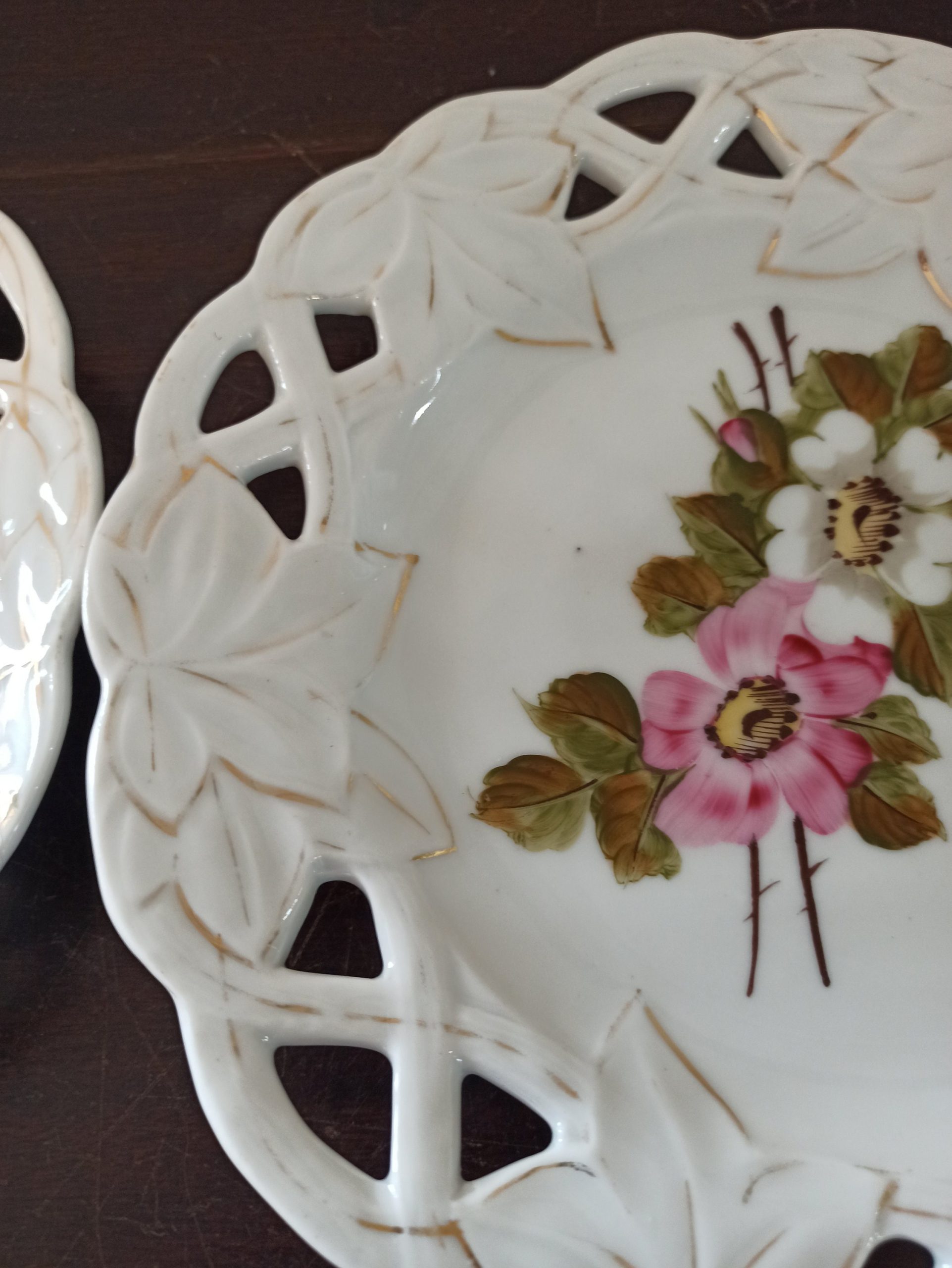 Pair of Vintage Cabinet Plates. - Image 5
