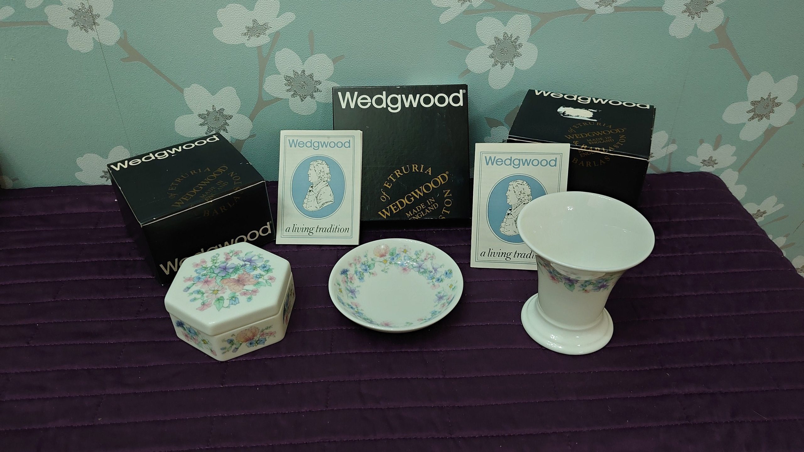 Set of 3 "Angela" Design Wedgwood Ceramic Pieces - Posy Pot, Haxagonal Box and Round Tray - Very Good to Excellent Condition
