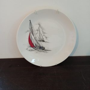 A Decorative Vintage Wall Plate. Ridgways of Staffordshire, England. Very Good condition.