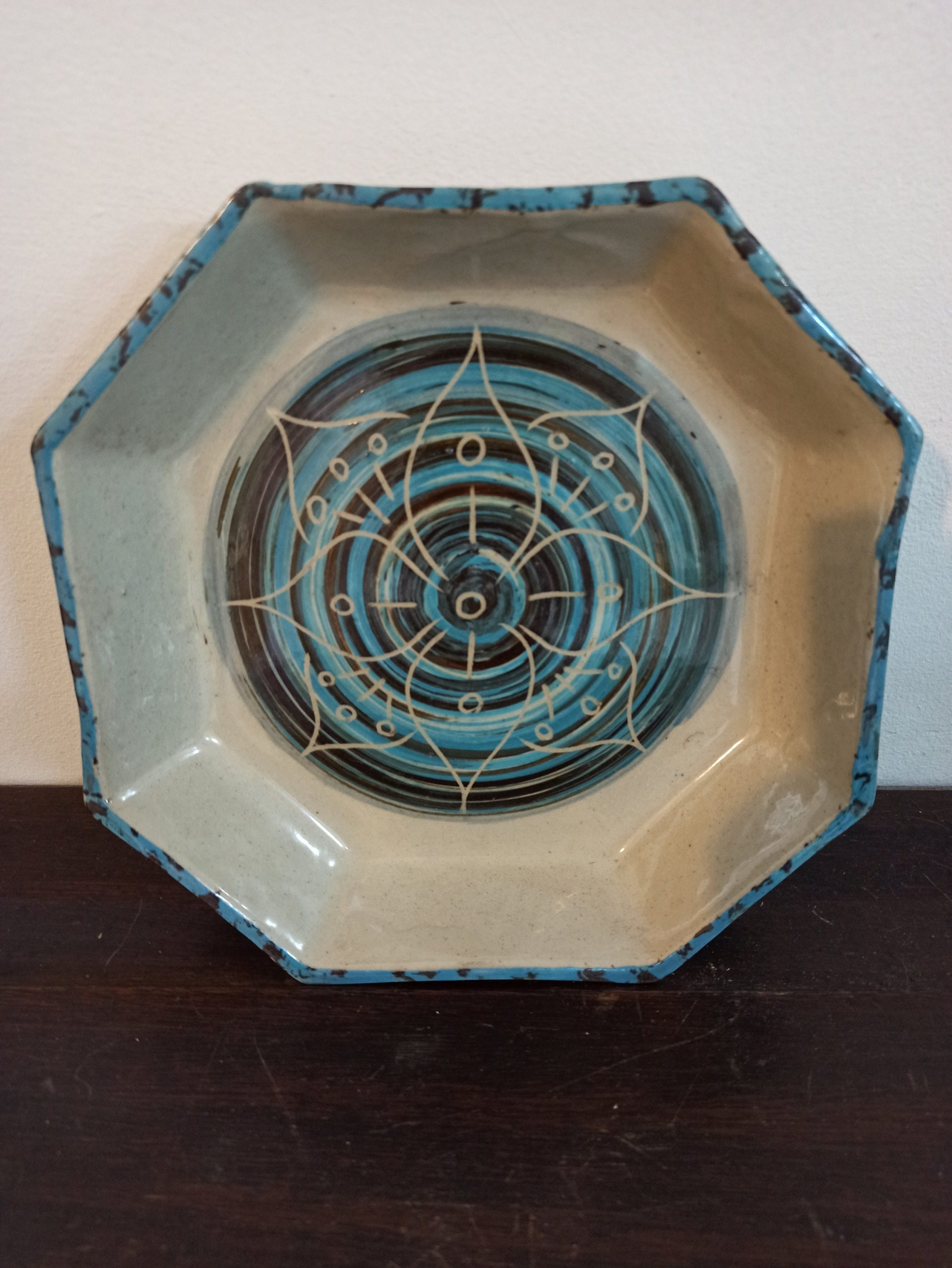 Vintage Studio Pottery Dish / Bowl. Dated 1972. - Image 2