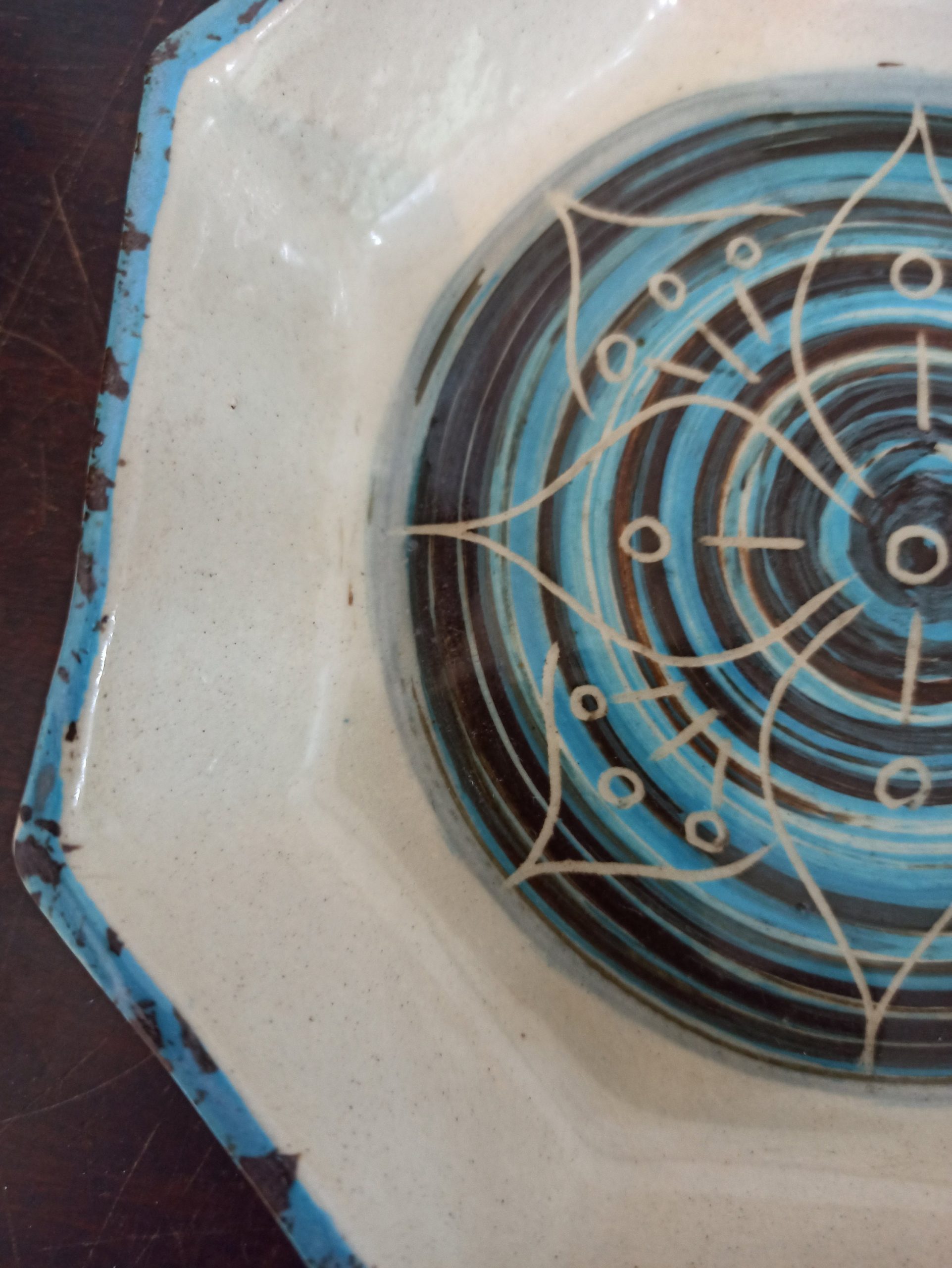 Vintage Studio Pottery Dish / Bowl. Dated 1972. - Image 5