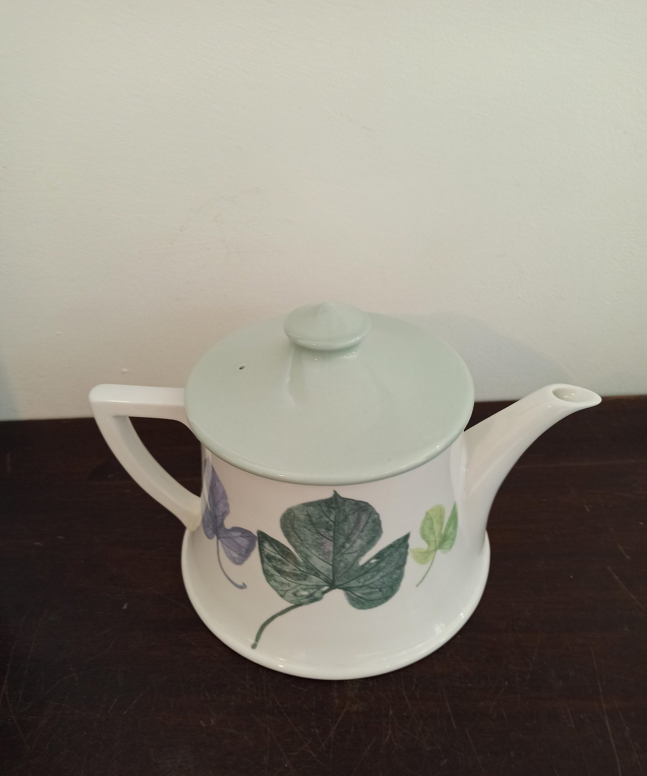 Vintage Portmeirion Teapot. Excellent Condition. Designed by Susan Wiliams-Ellis. The Seasons Collection.