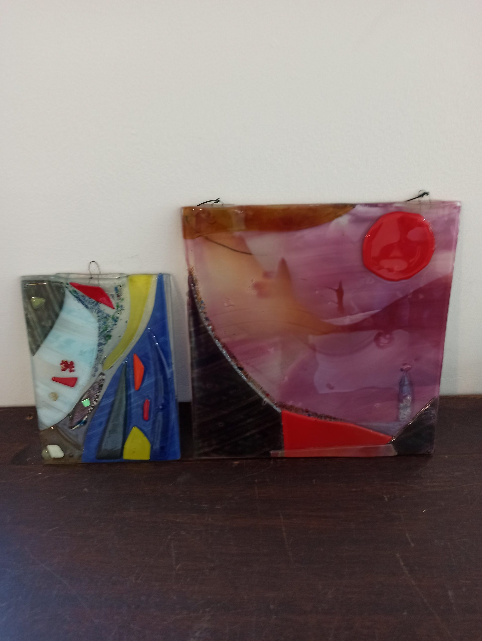 A Pair of Retro Abstract Art Glass. Very Good Condition. - Image 2