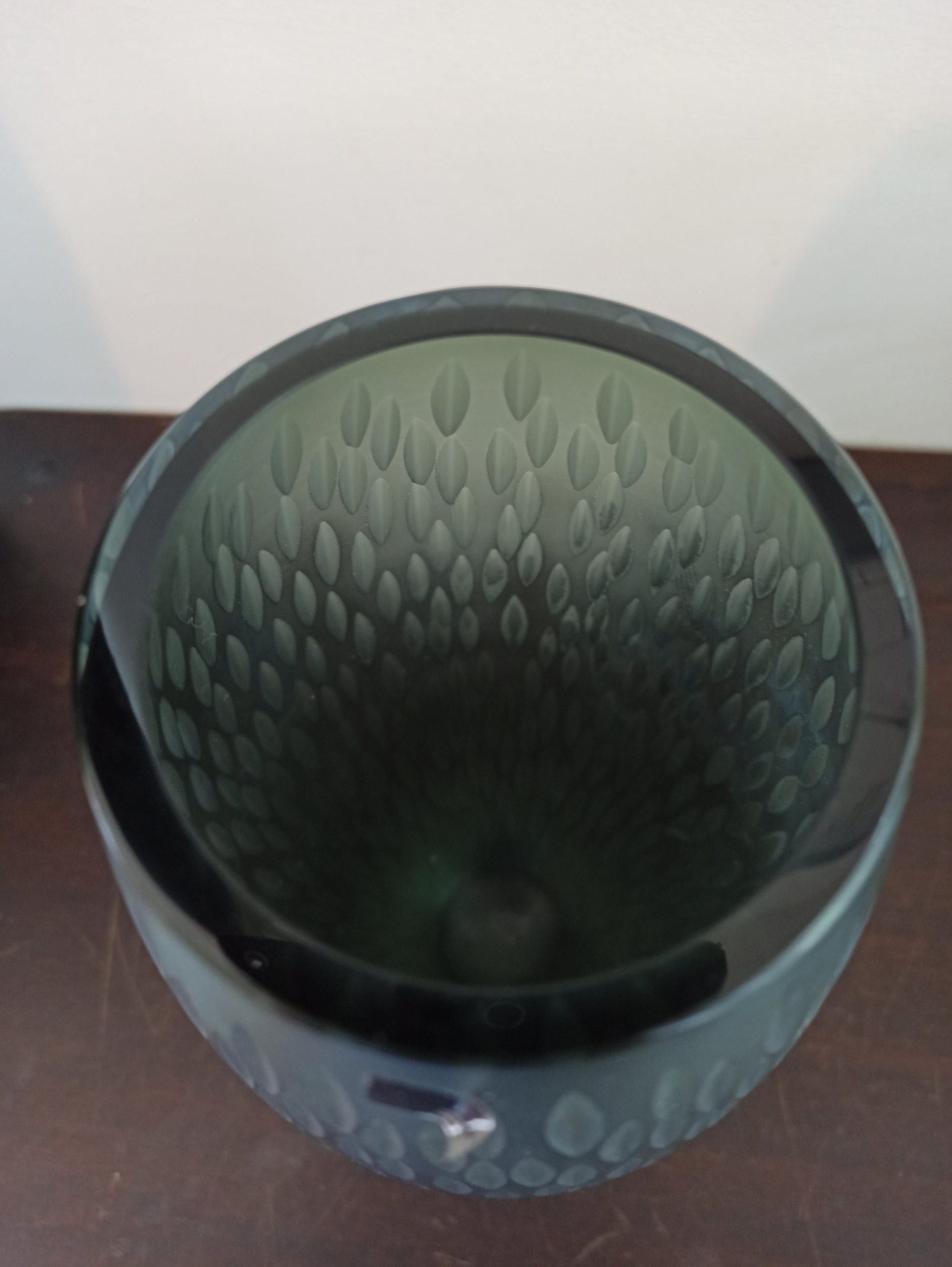 Caithness Green Barrel Vase. Excellent Quality. Excellent Condition. Heavy. - Image 4