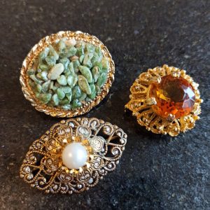 Vintage Costume Jewellery Brooches. Collection of 3.