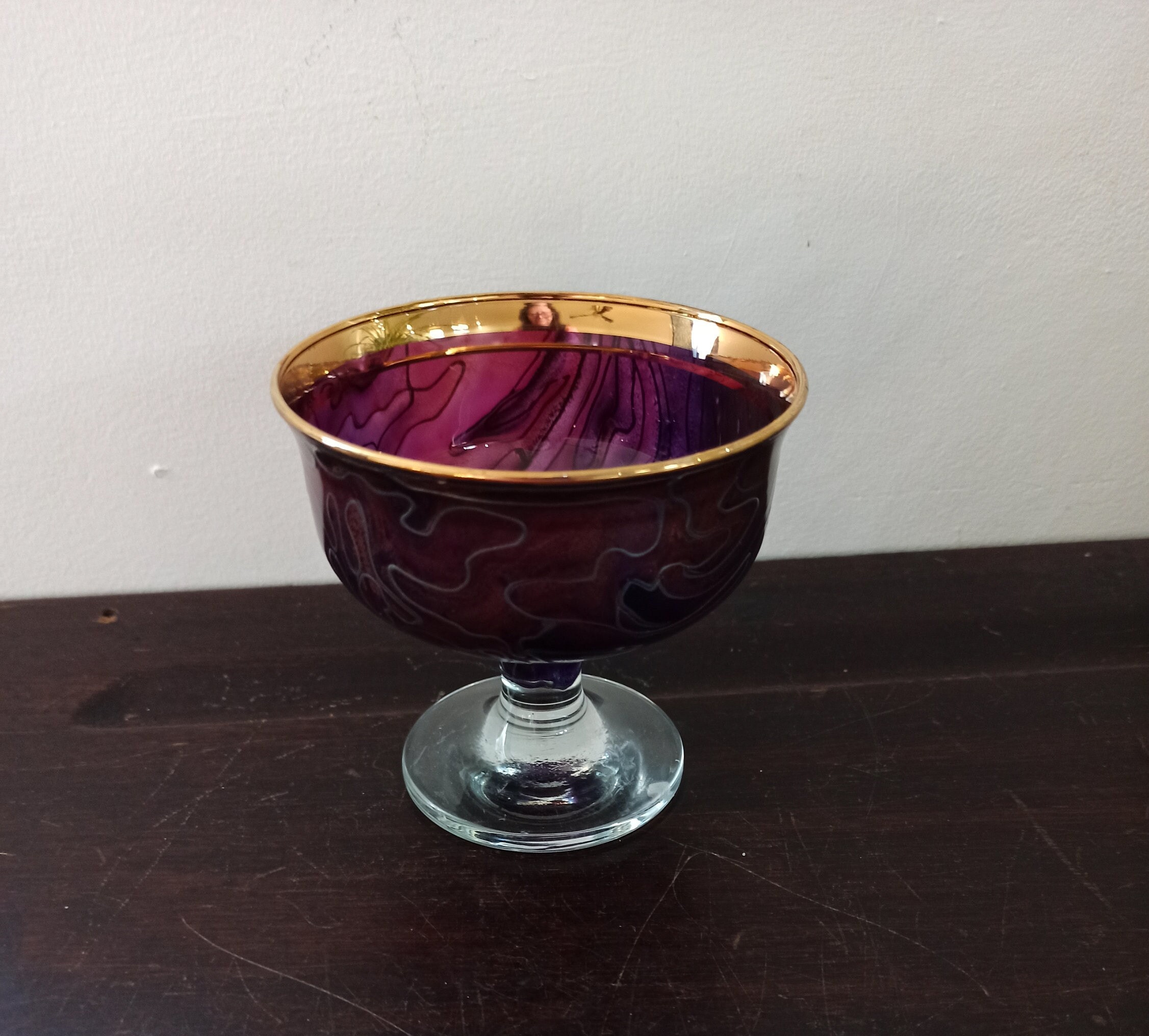 Vintage Art Glass Pedestal Dish. Excellent Condition. - Image 4