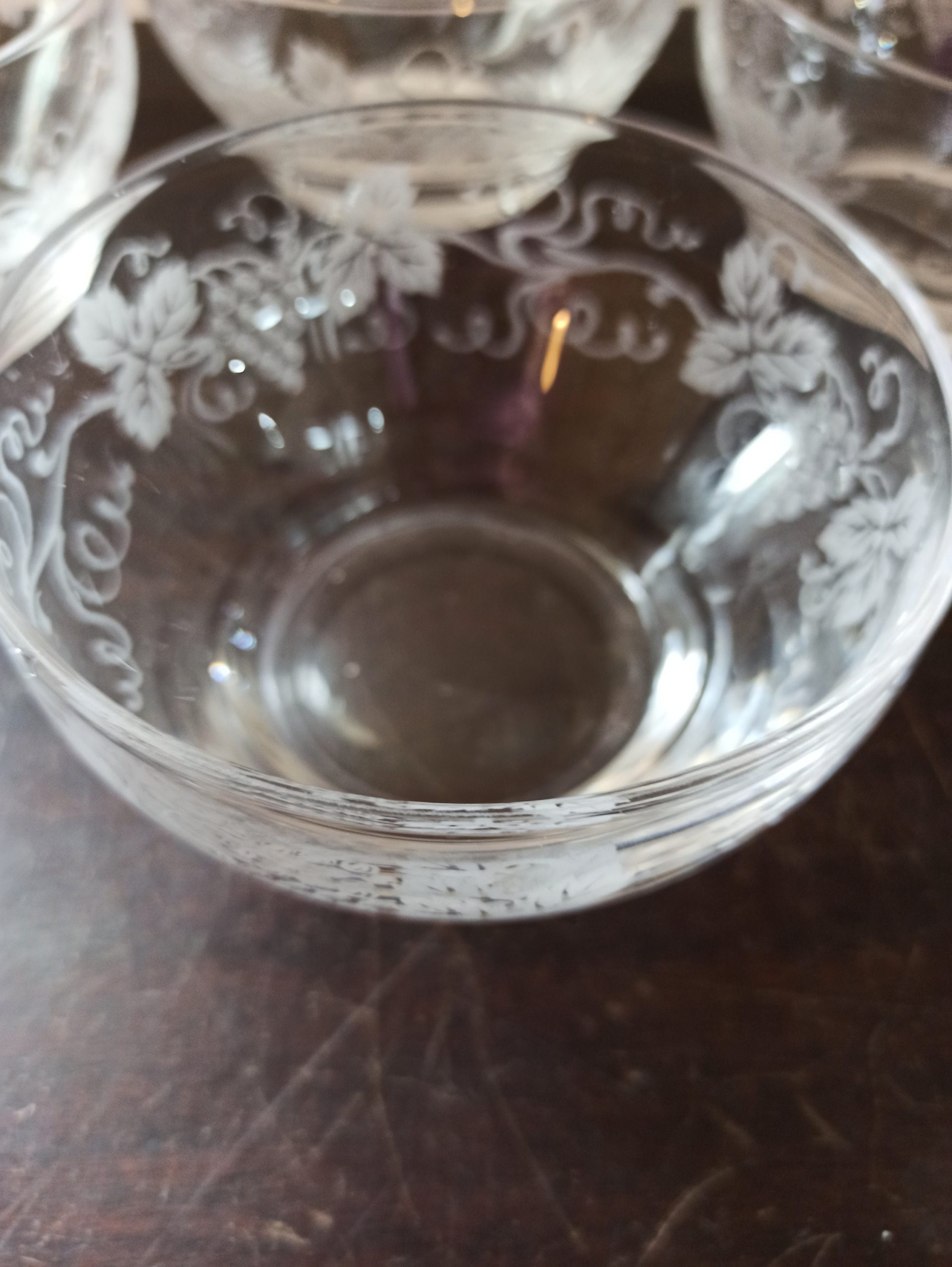 4 Glass Fruit Bowls. Vintage. Very Good Condition. - Image 6