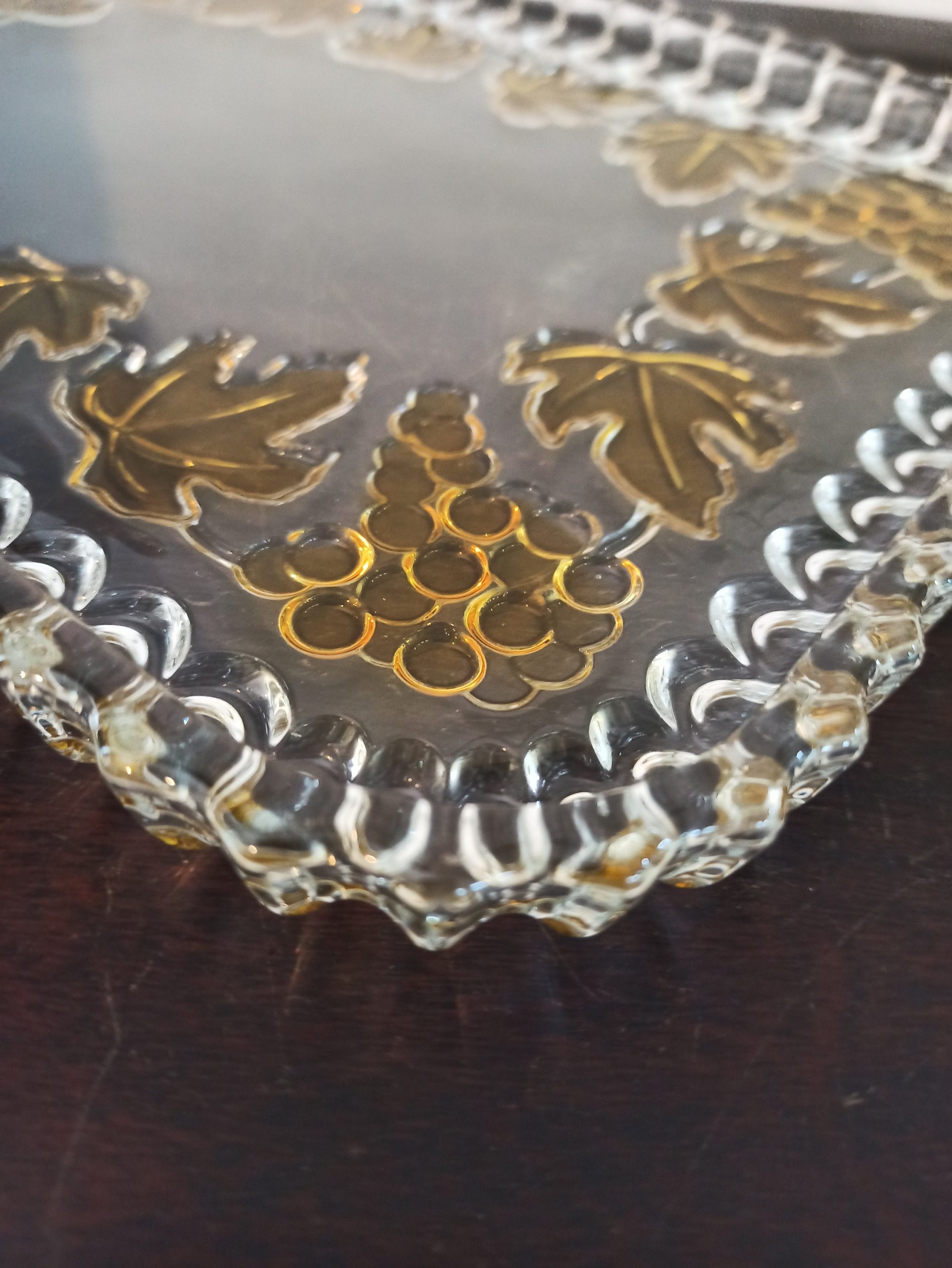 Vintage Glass Fruit Platter / Serving Tray. Excellent Condition. - Image 6