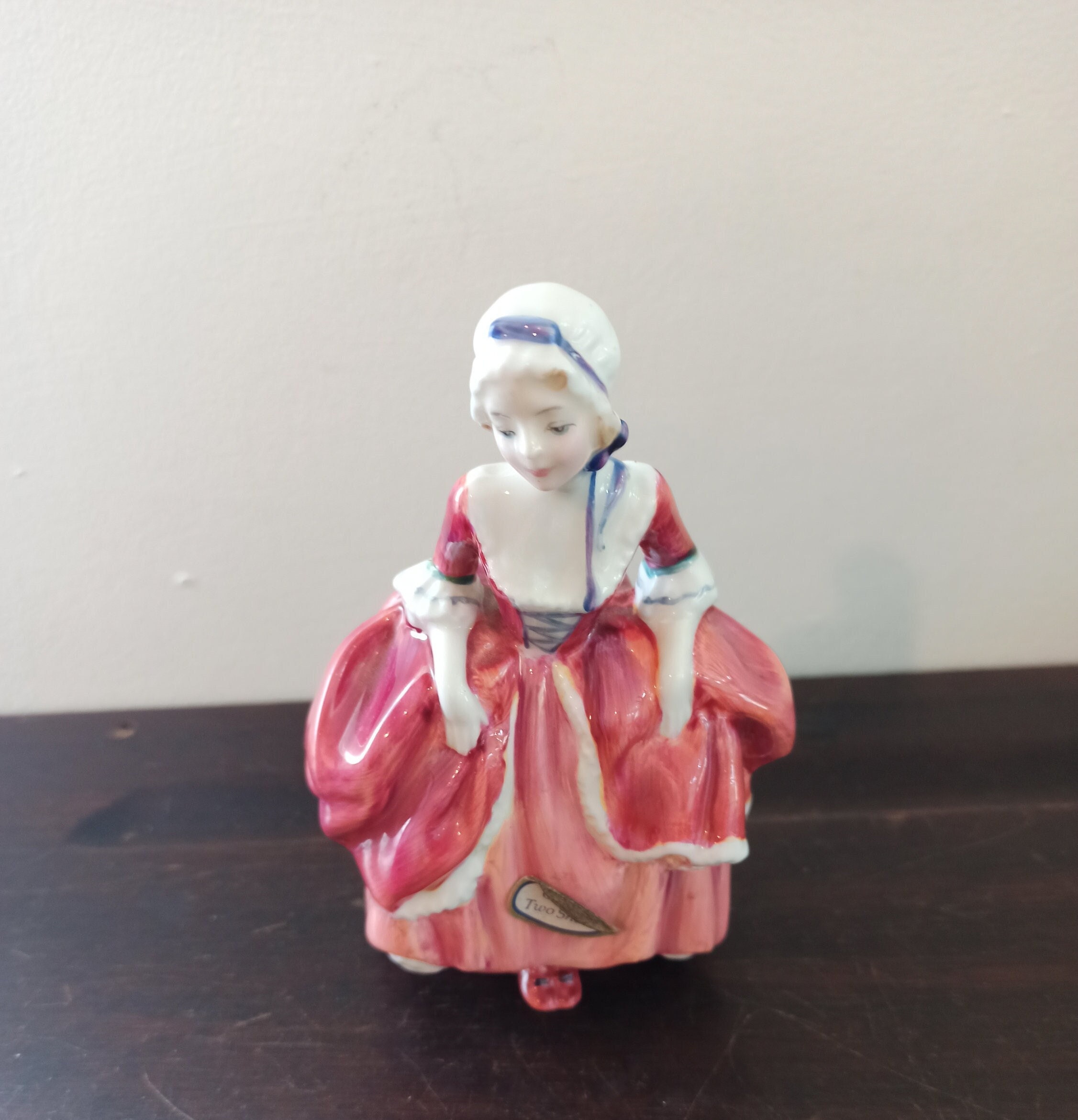 Royal Doulton Goody Two Shoes Collectors Figurine. Excellent Condition. Original From 1949. HN2037. Signed With Makers Mark. Bone China.
