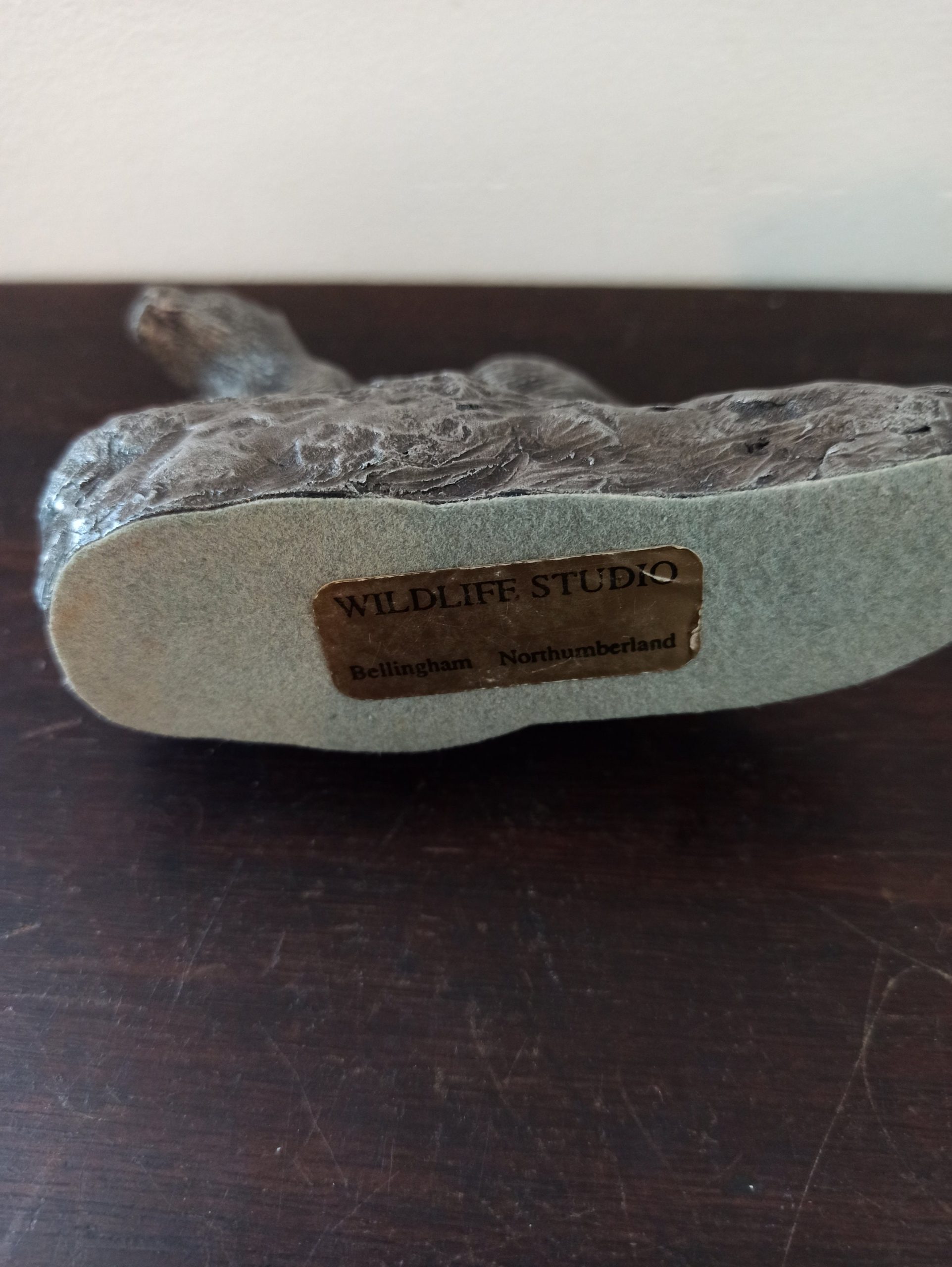 Vintage MeerKat and Otter On a Rock Ornaments. Very Good Condition. - Image 7