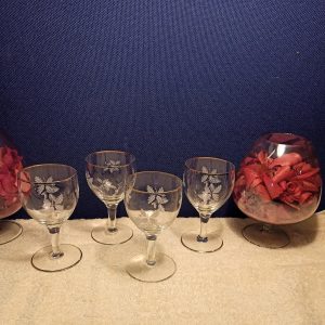 4 Liqueur Glasses / Shot Glasses. Good Condition. c1950s.