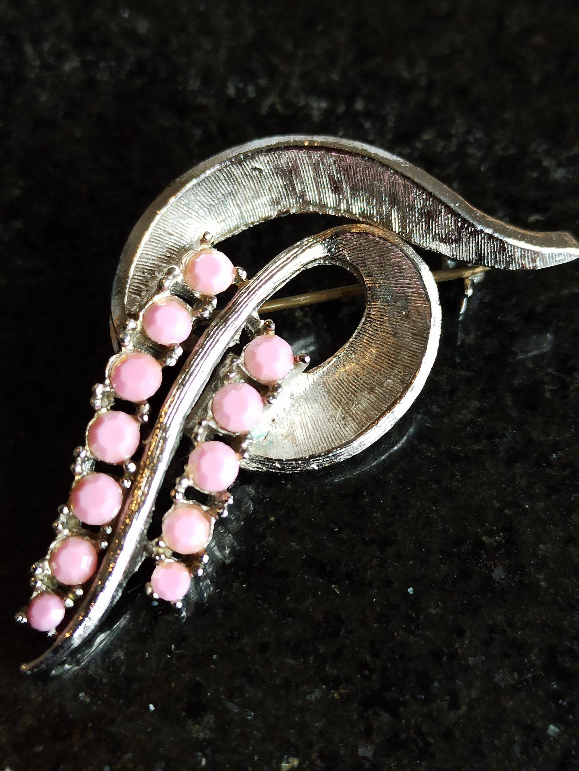 Vintage Capri Brooch. Pink Stones. Good Condtion. With Mark 'Capri'. - Image 3