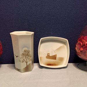 Highbank Porcelain Small Vase and Trinket Tray - Excellent Condition