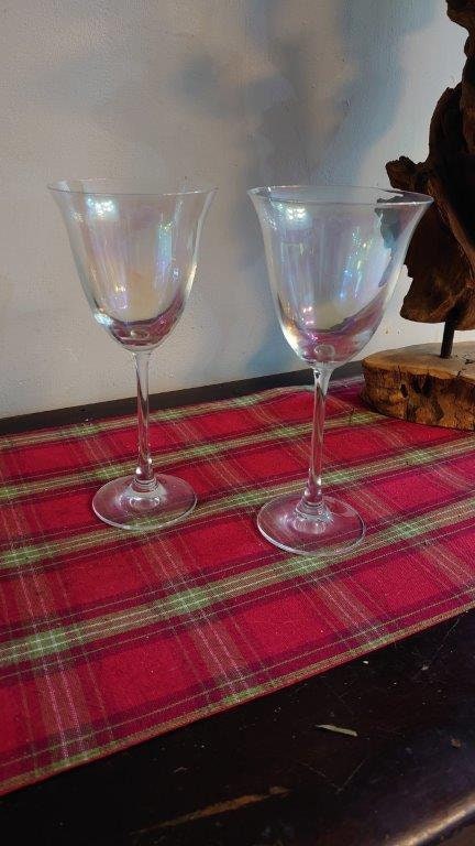 Two Tall Pearlescent Wine Glasses - 21cm tall each - Image 3
