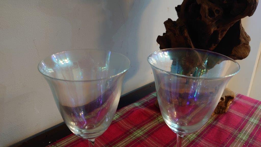 Two Tall Pearlescent Wine Glasses - 21cm tall each - Image 4