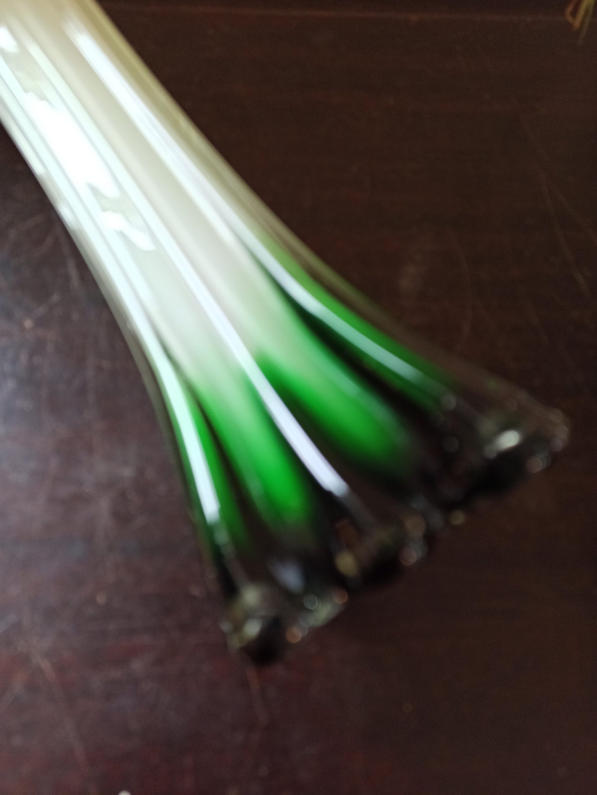 Vintage Lily Vase. Murano Style. Excellent Condition. Green, Yellow and White. - Image 8