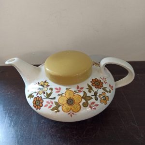 Retro Ridgway Teapot. 'Harvest Gold'. Excellent condition. 1960s.