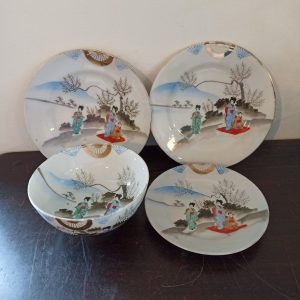 Set of 4 Chinese Porcelain Decorative Wares.