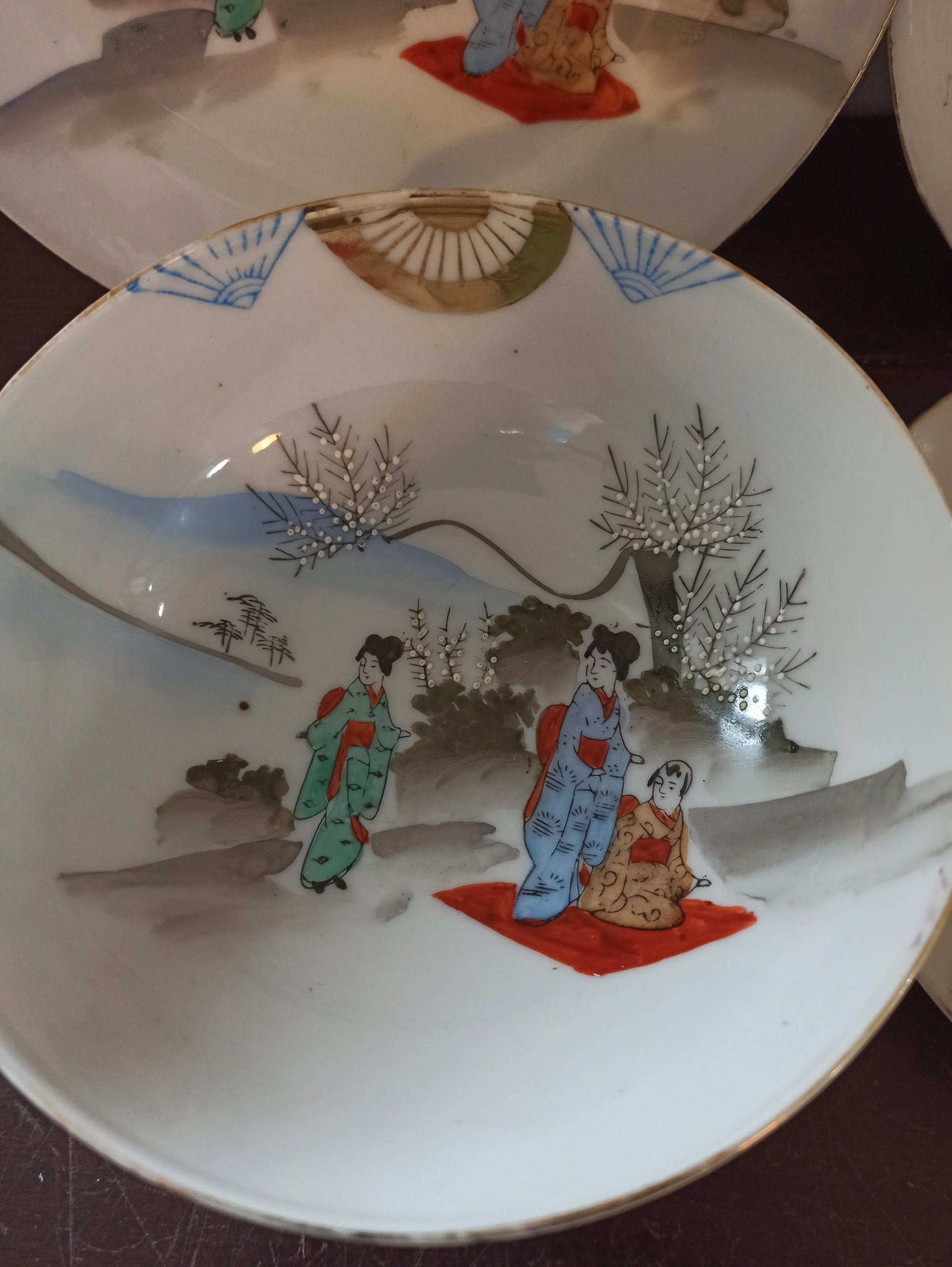 Set of 4 Chinese Porcelain Decorative Wares. - Image 3