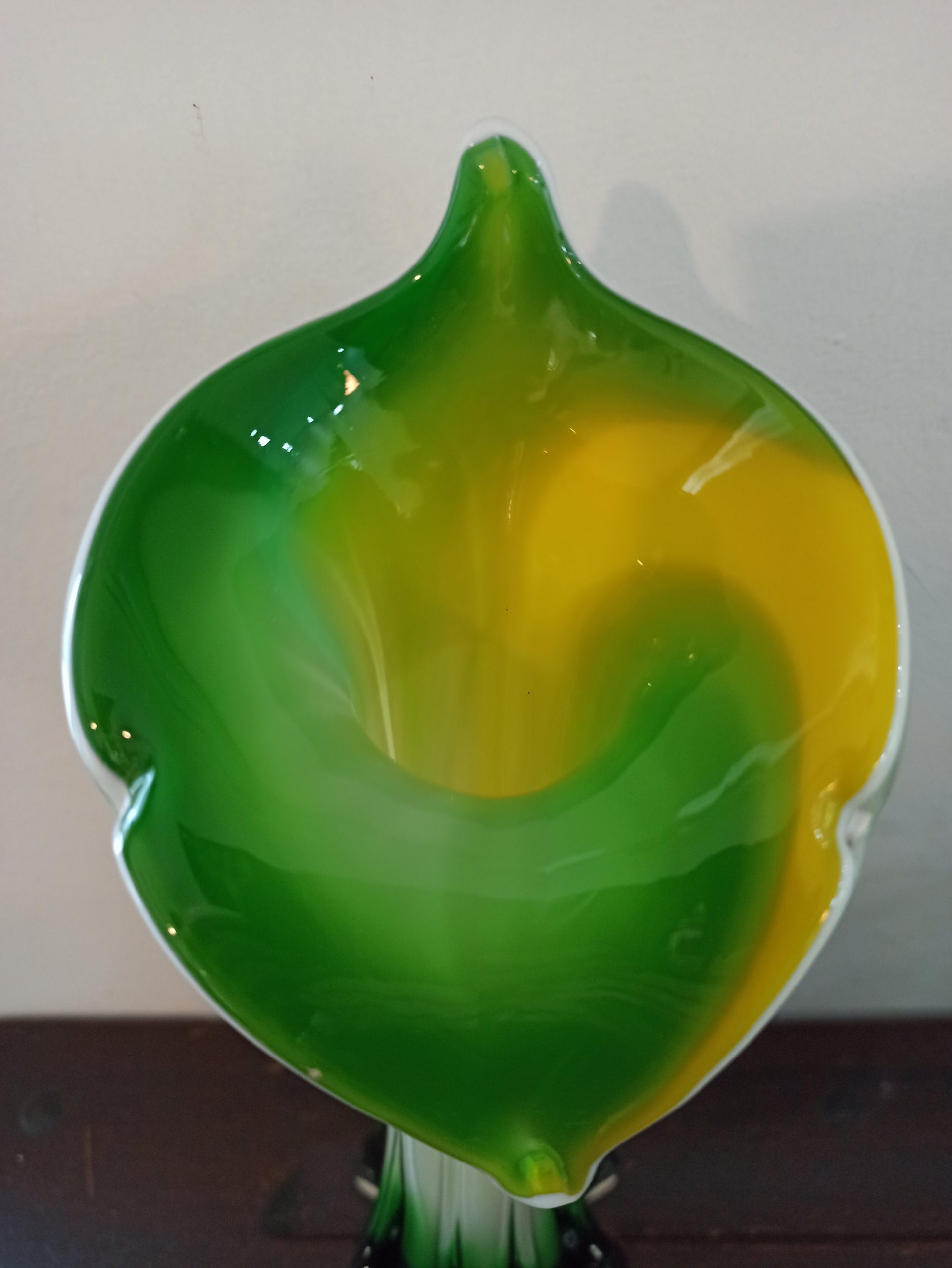 Vintage Lily Vase. Murano Style. Excellent Condition. Green, Yellow and White. - Image 2